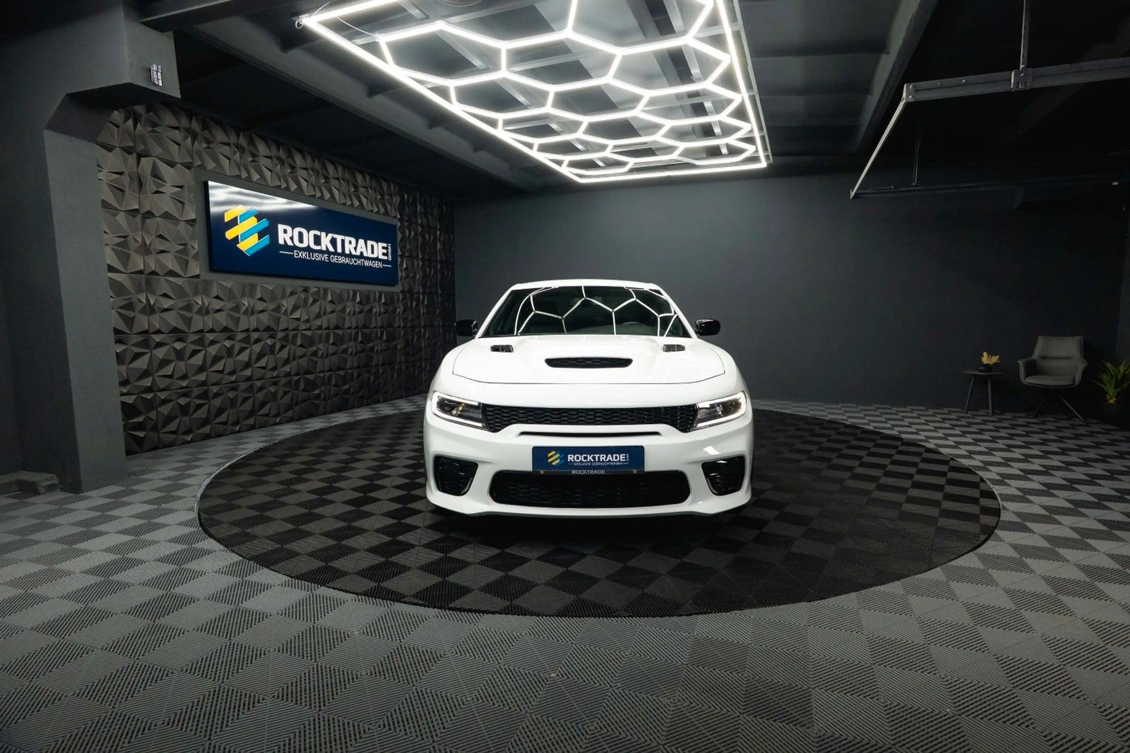 Dodge Charger 3.6 4x4 SRT Styling *Kamera*LED*20 Zoll* — photo 3