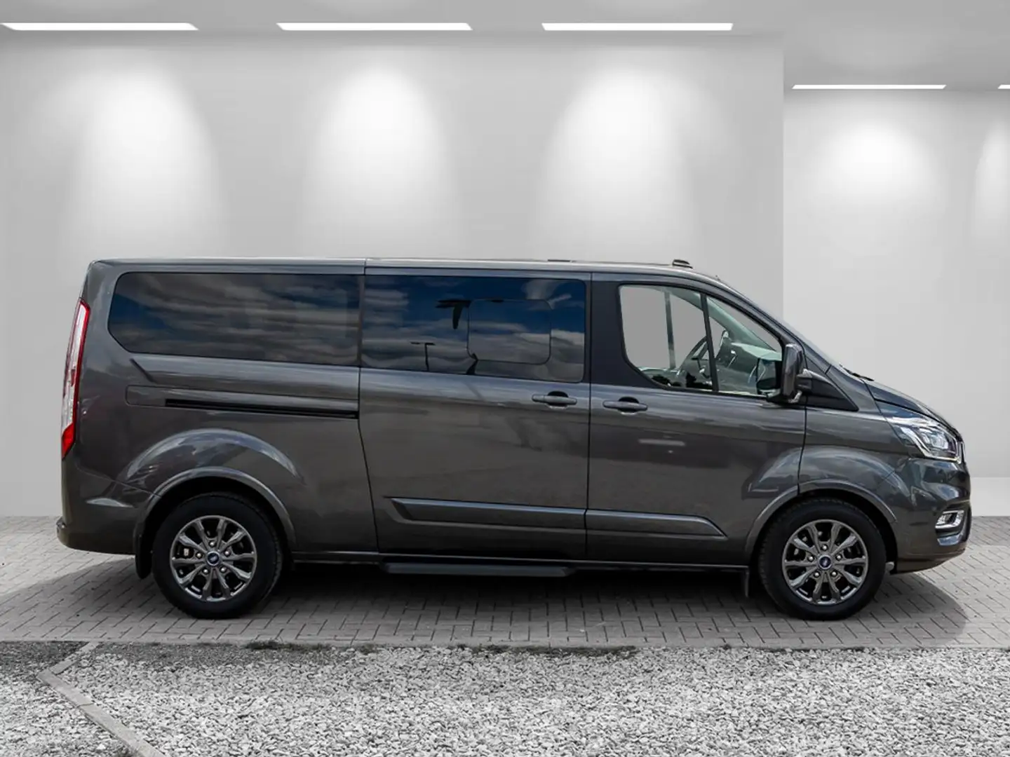 Ford Tourneo Custom L2 Aut. Titanium X 8S Leder+AHK+BiXenon+Navi+eSitz Gris - 2