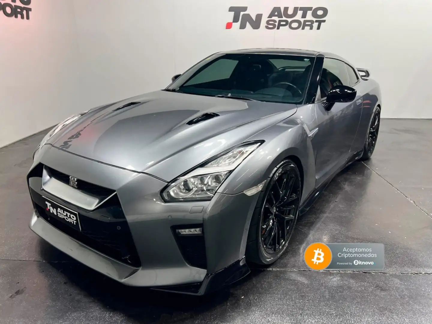 Nissan GT-R 3.8 V6 570 Black Edition Aut. Grau - 1