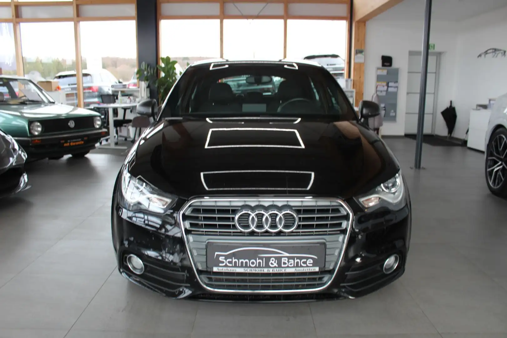 Audi A1 Sportback 2.0 TDI ambition Schwarz - 2