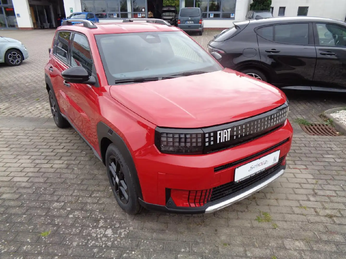 Fiat Grande Panda 1.2 eDCT 74 kW Icon Rouge - 2