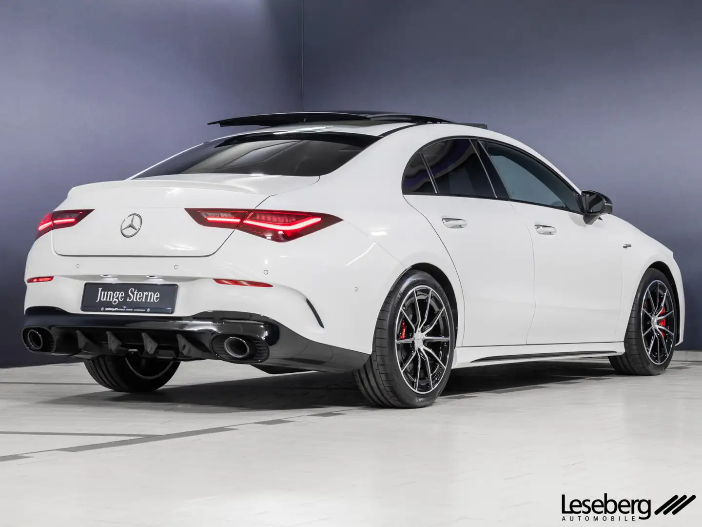 Mercedes-Benz CLA 35 AMG CLA 35 4MATIC Multibeam/Pano/360°/AHK/ Burmester Bílá - 2