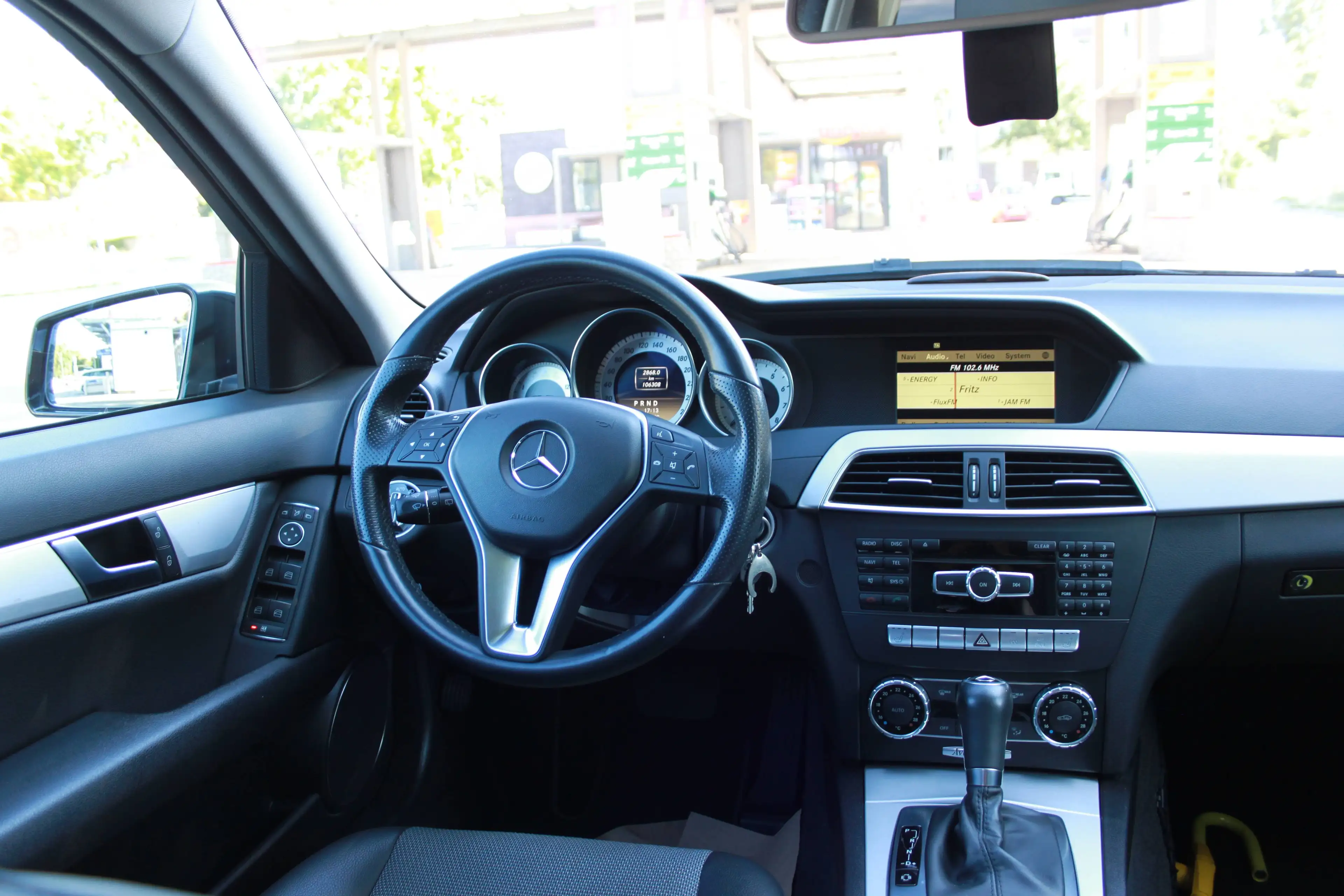 Mercedes-Benz C 200 C-Klasse T-Modell T (BlueEFFICIENCY) 7G-TRONIC Avantgarde — photo 9