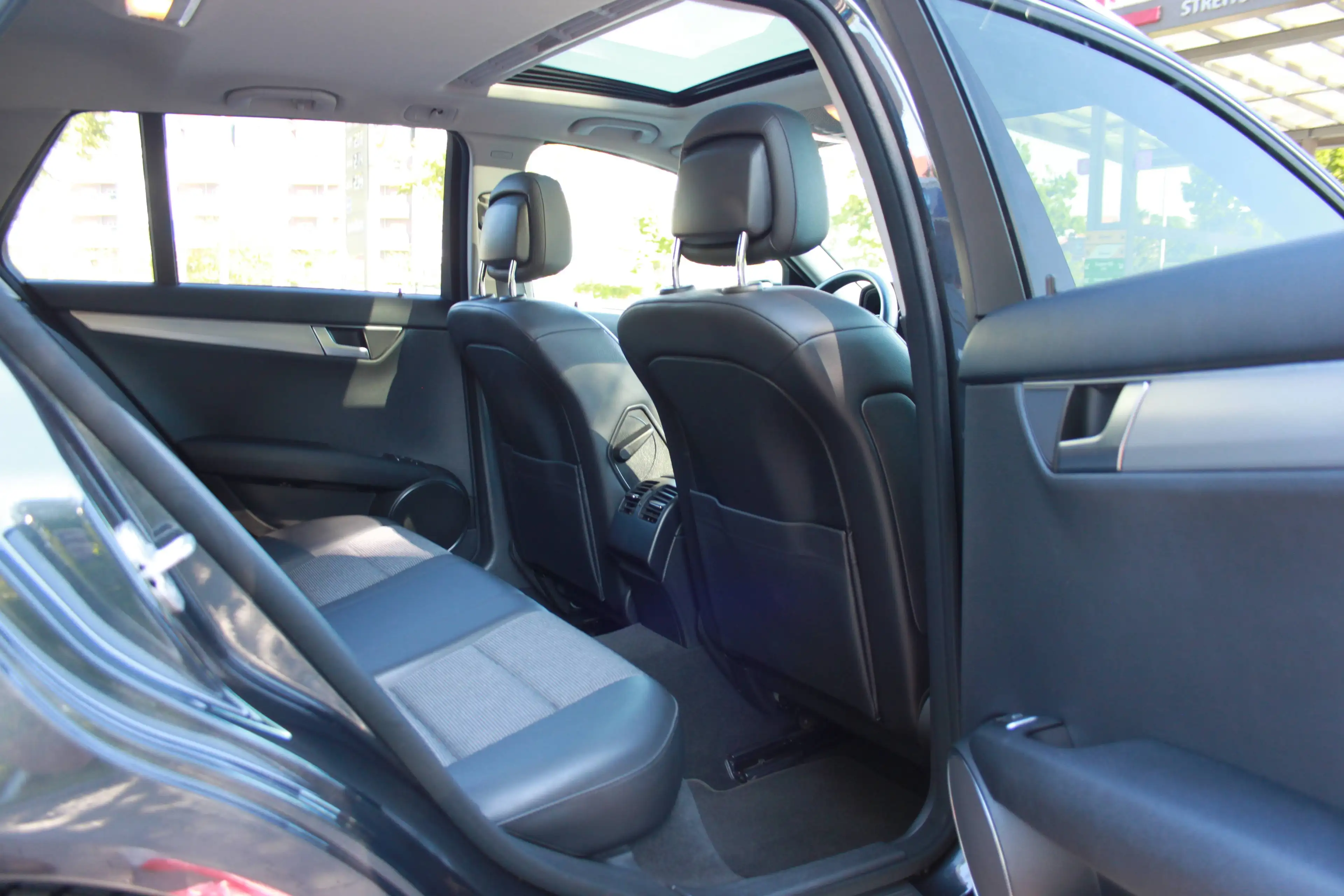 Mercedes-Benz C 200 C-Klasse T-Modell T (BlueEFFICIENCY) 7G-TRONIC Avantgarde — photo 11