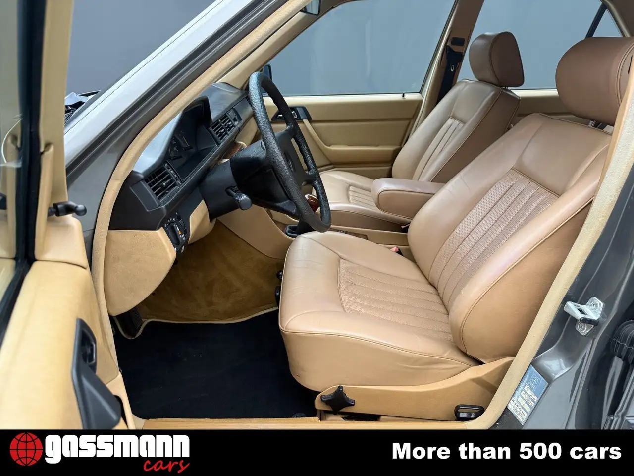 Mercedes-Benz 200 Limousine W124, foto 9