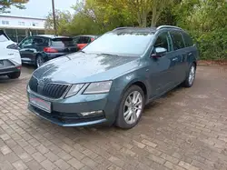 Skoda Octavia Combi Clever 4x4 AHZV Navi Klima LED