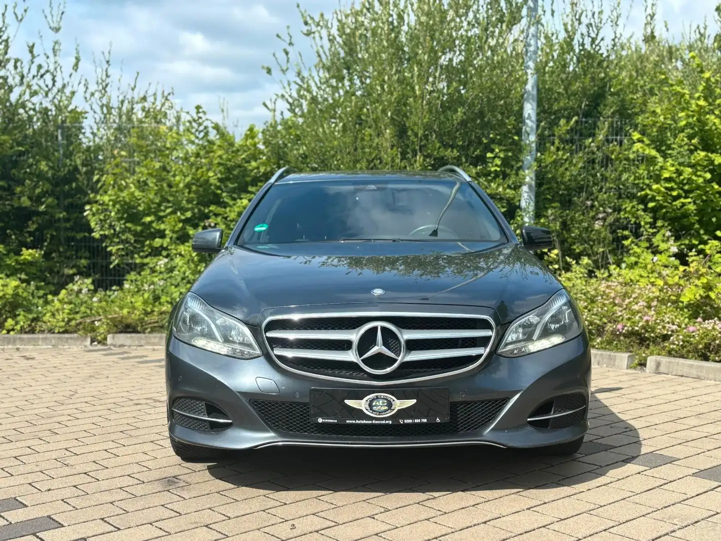 Mercedes-Benz E 200 CDI/Stzhz./Klima/Tüv/Navi/Parkpilot Grijs - 2
