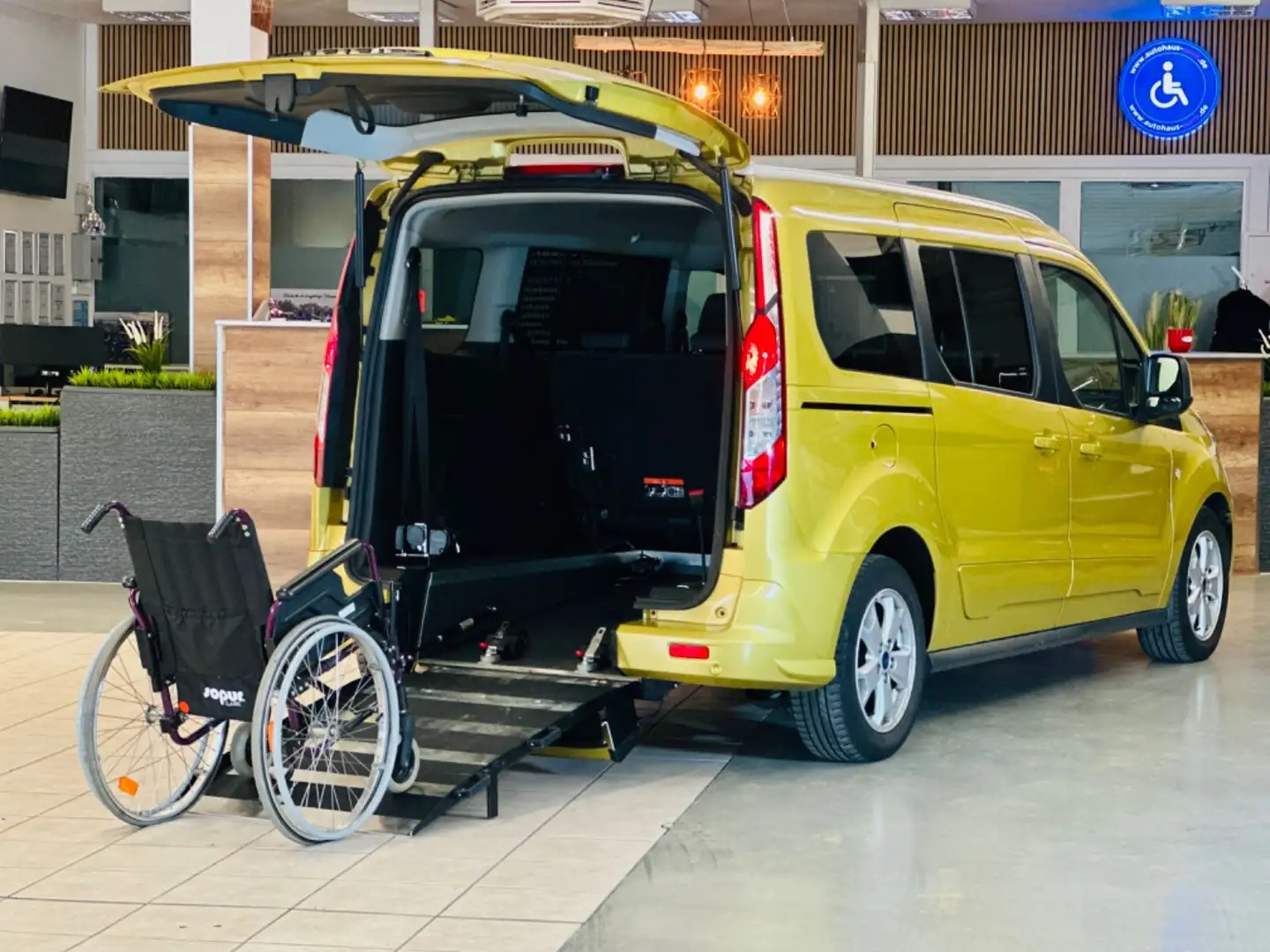 Ford Tourneo Connect Grand Tourneo Behindertengerecht-Rampe-Titanium Gelb - 1
