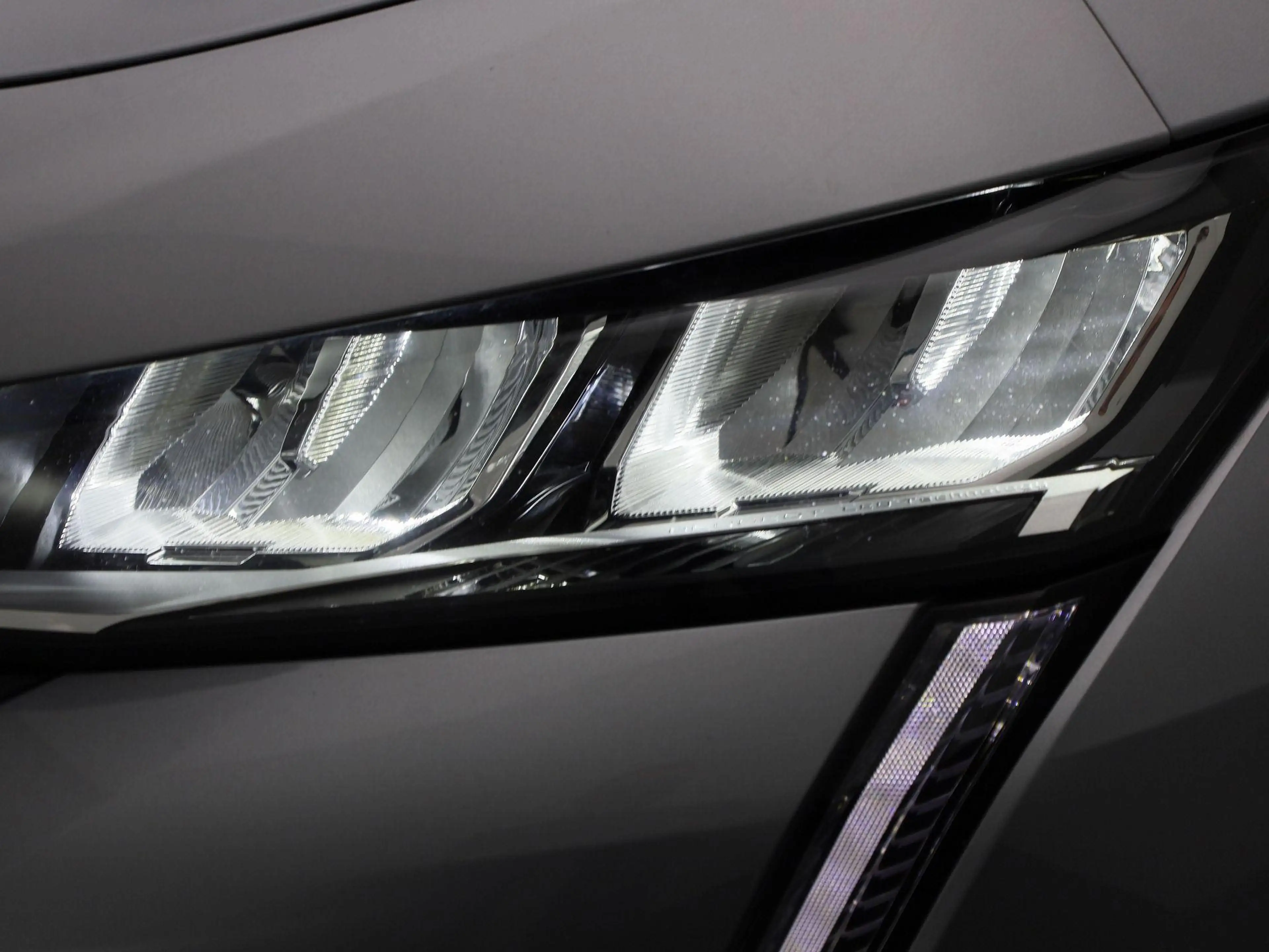 Peugeot 308 SW 1.2 PureTech 130 S&S EAT8 Active Pack — photo 2