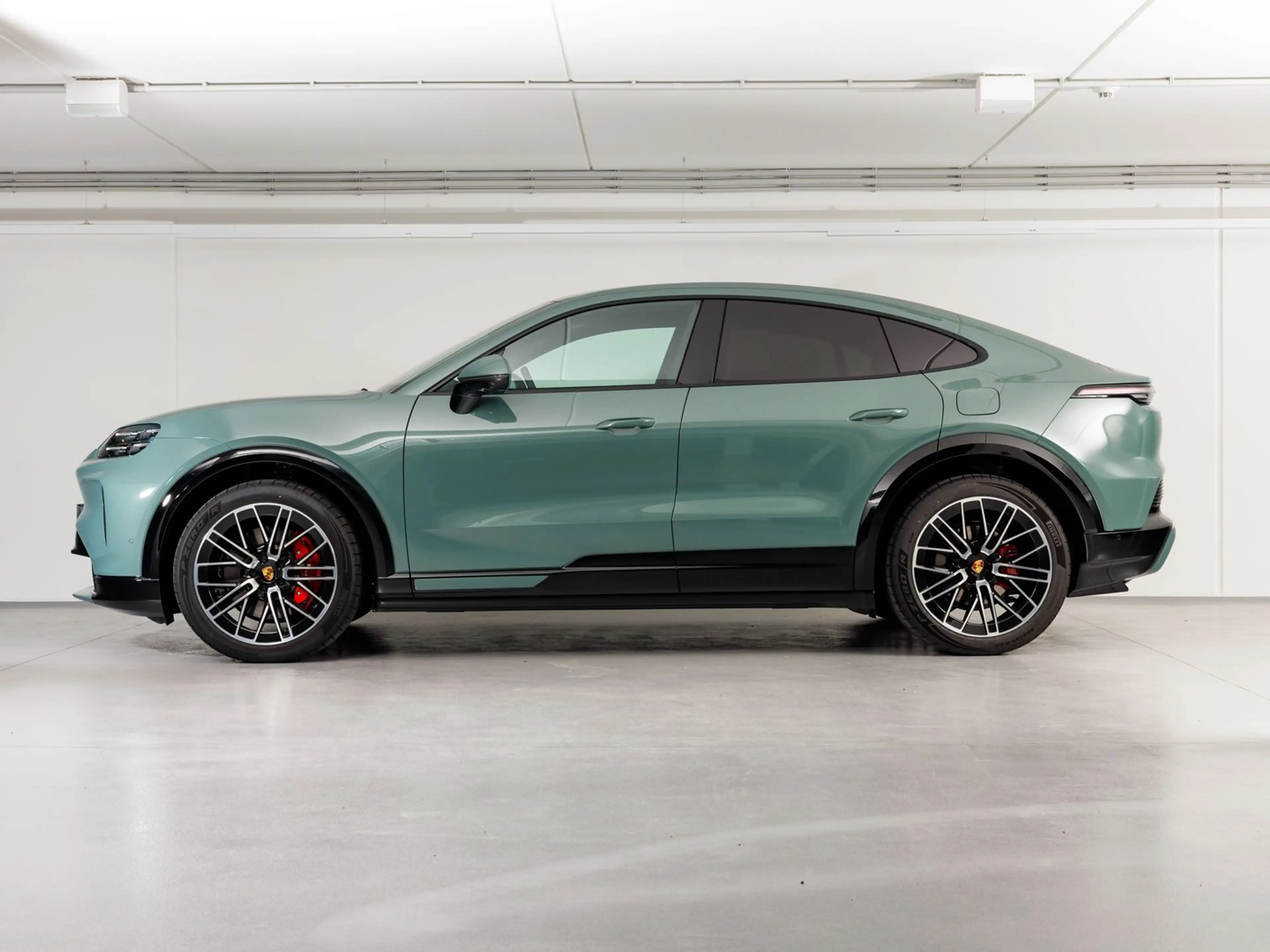 Porsche Cayenne S Coupé — photo 11