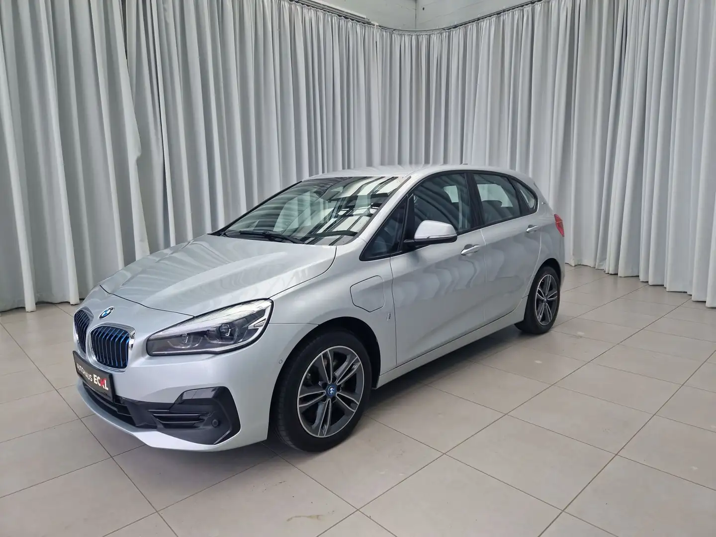 BMW 225 xe iPerformance Active Tour 2xKlima AUT Kam. Grau - 2