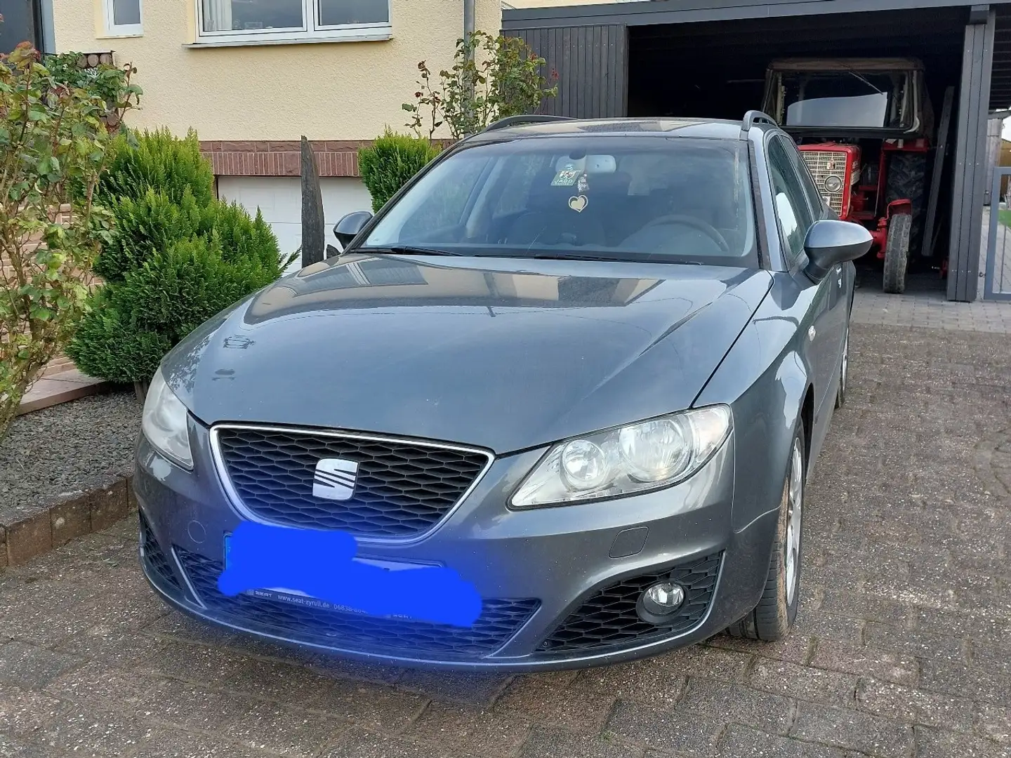 SEAT Exeo 2.0 TDI CR Reference Grijs - 1