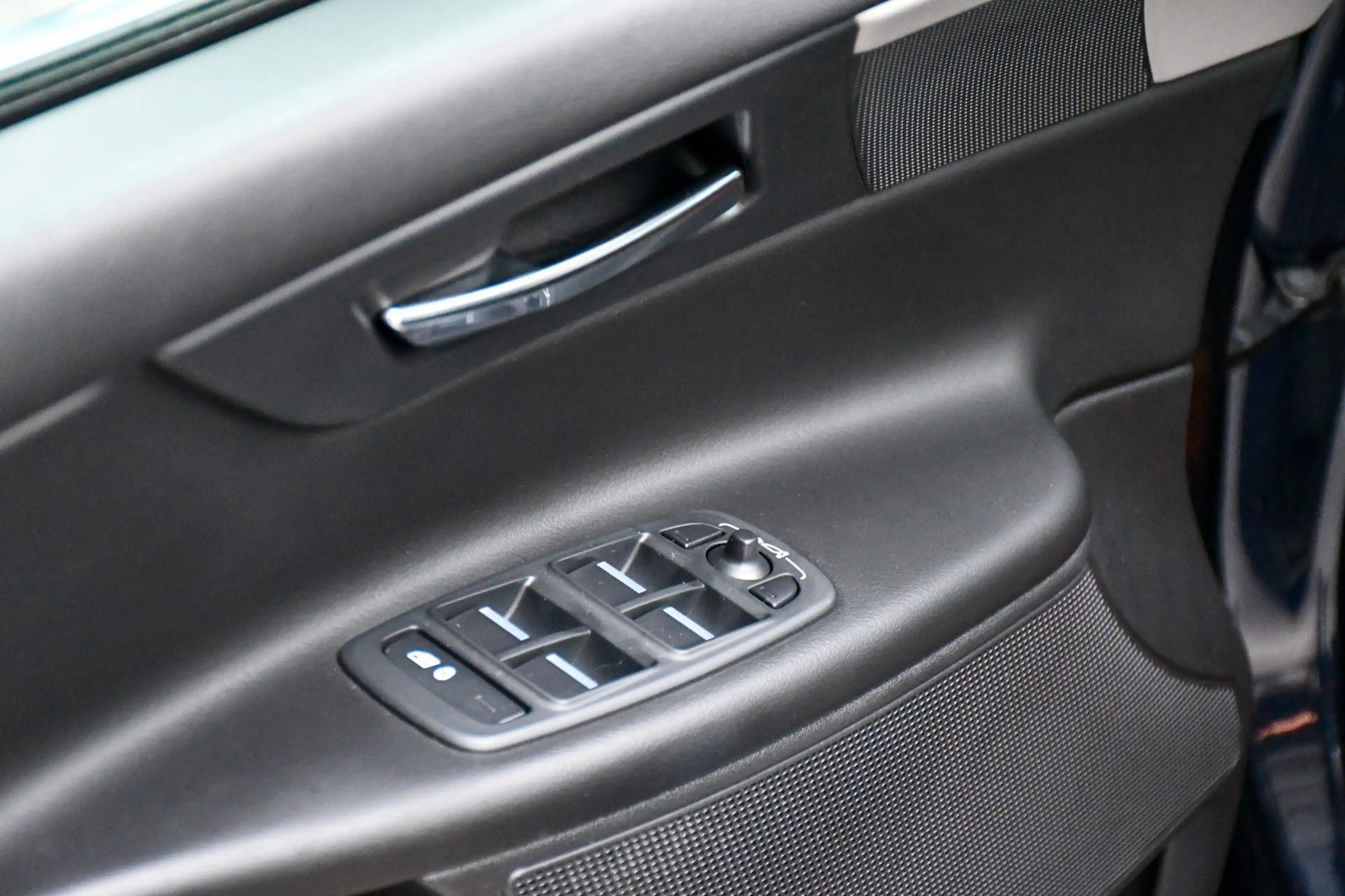 Jaguar XE Prestige Navi Bluetooth Shz Komfort-P. 75tkm! — photo 8