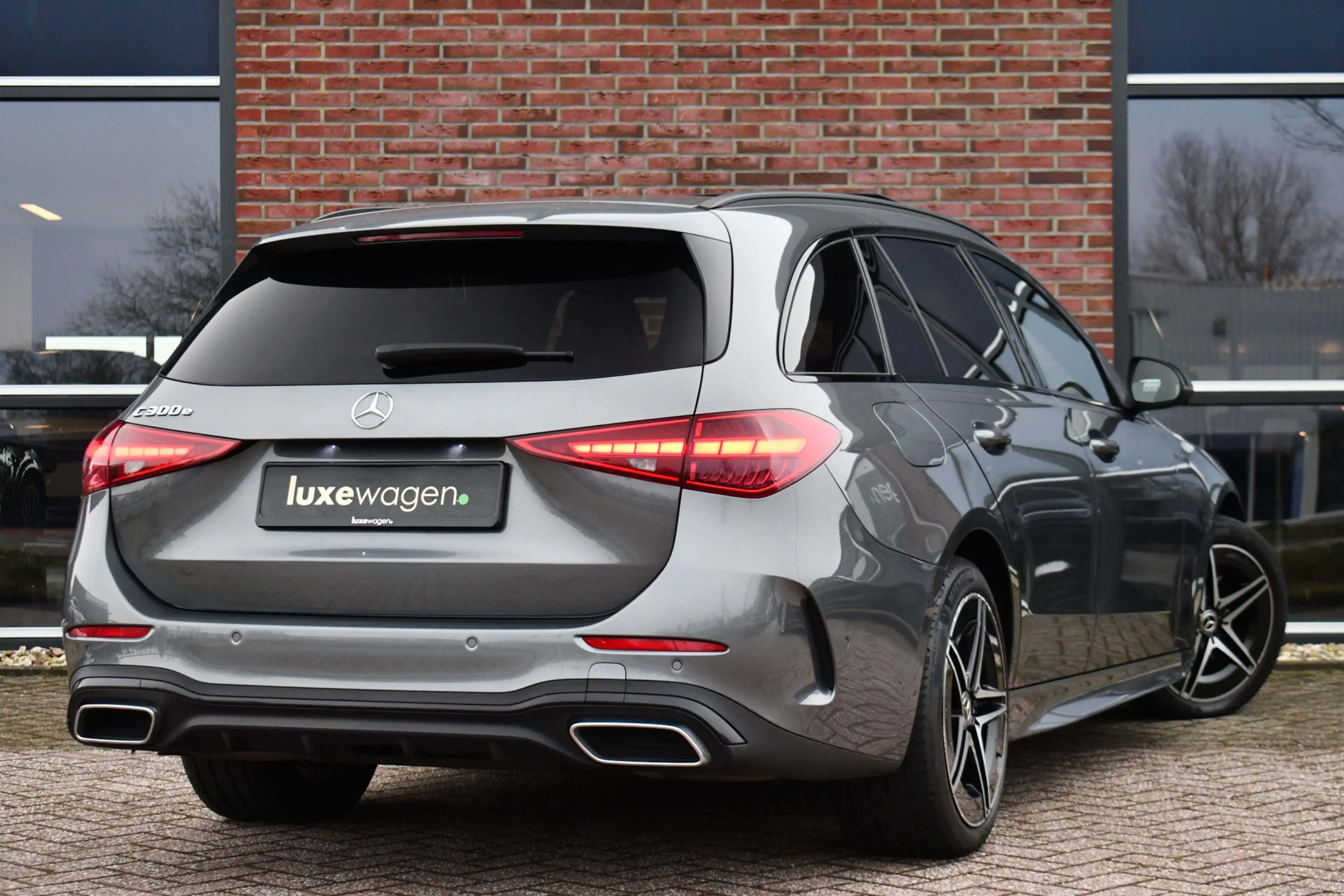 Mercedes-Benz C 300 Estate e AMG Line Pano Distr HUD 360 Stoel-vent Ni — photo 2