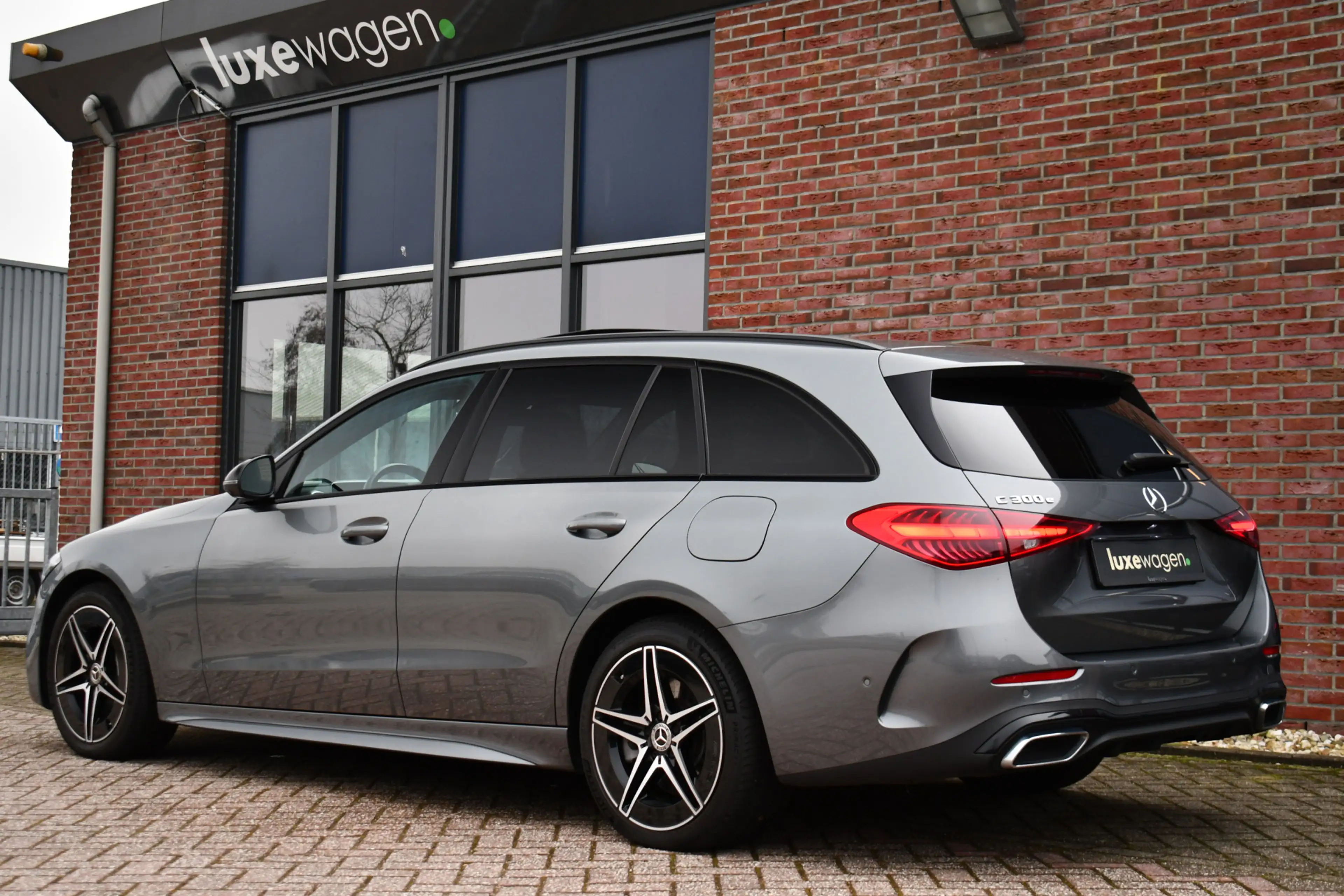Mercedes-Benz C 300 Estate e AMG Line Pano Distr HUD 360 Stoel-vent Ni — photo 6