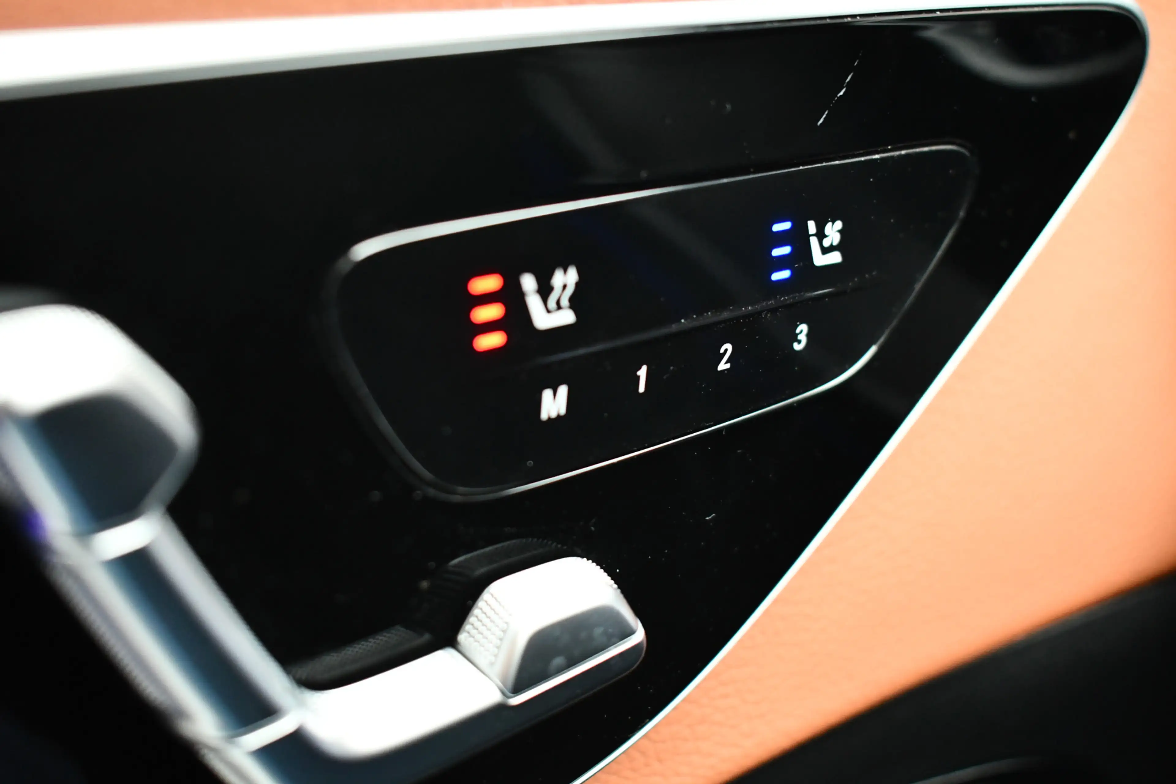 Mercedes-Benz C 300 Estate e AMG Line Pano Distr HUD 360 Stoel-vent Ni — photo 40
