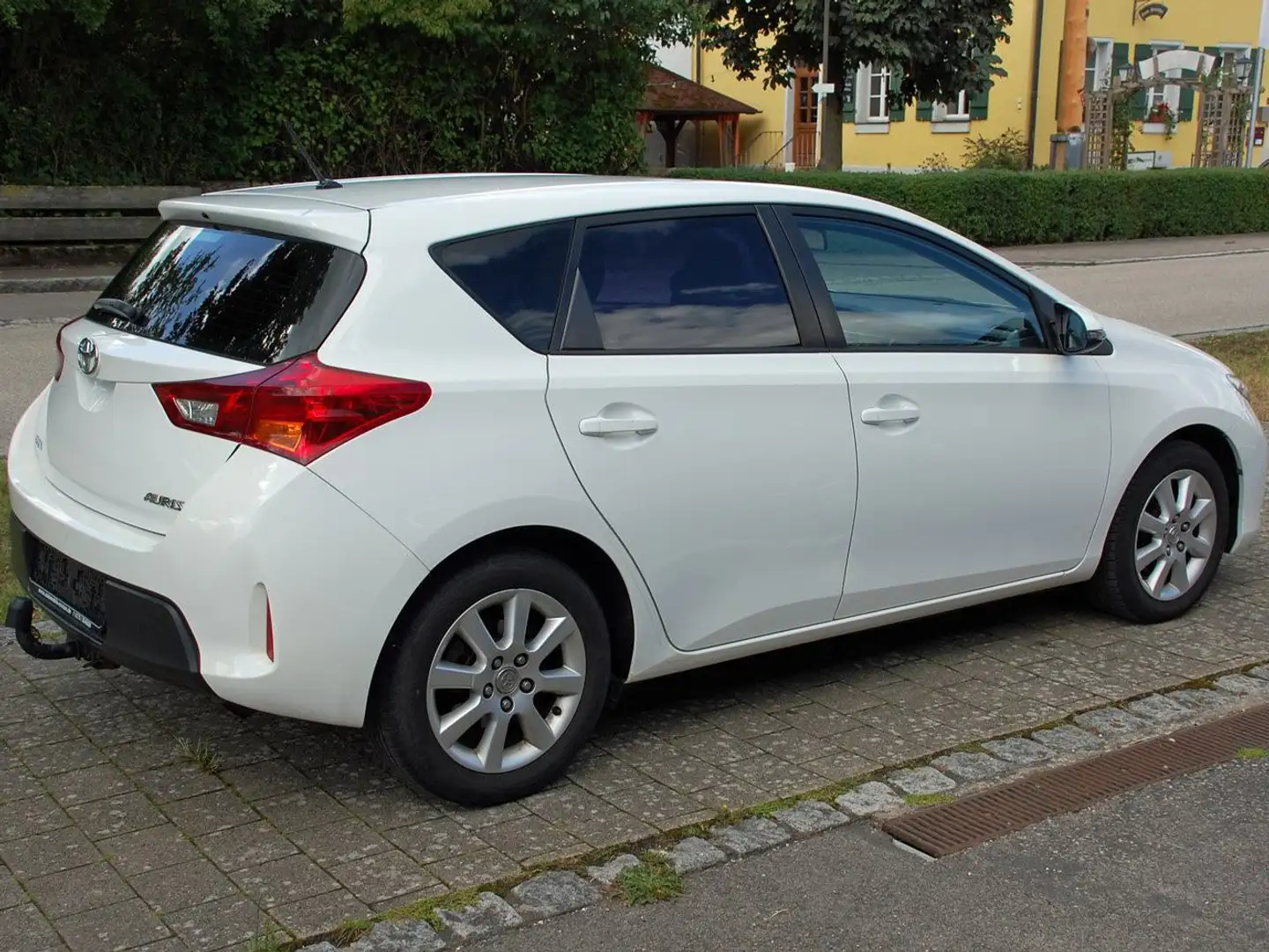 Toyota Auris Cool Alb - 2