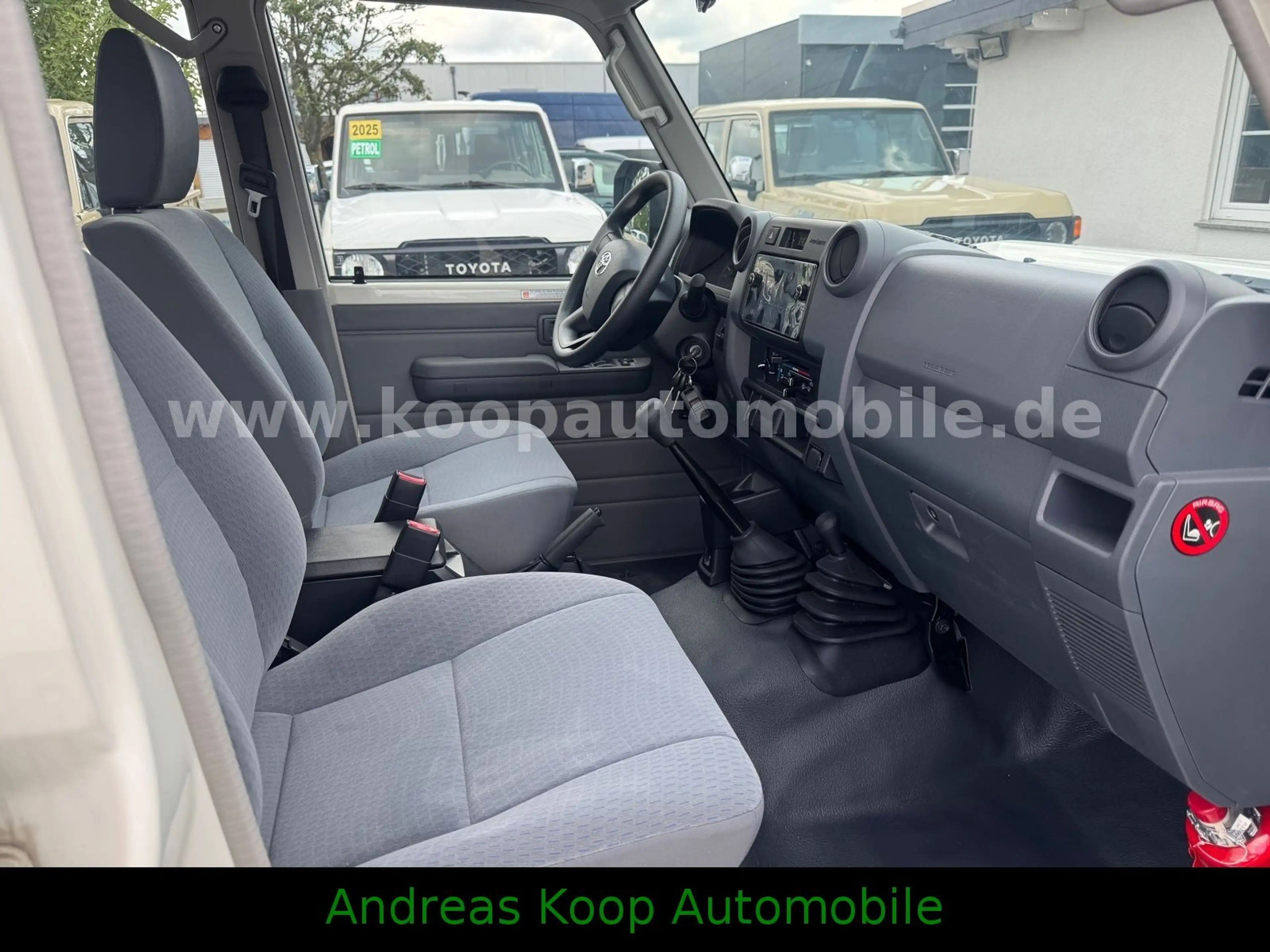 Toyota Land Cruiser VDJ 79 DC LX Diflock 4,5d V8 SOFORT — photo 5