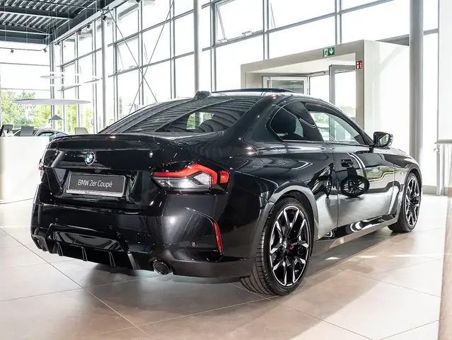 BMW 2 Series view 2