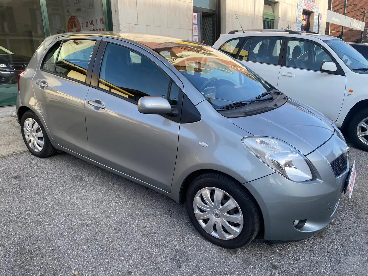 Toyota Yaris Yaris II 2005 5p 1.3 Navy Grau - 2