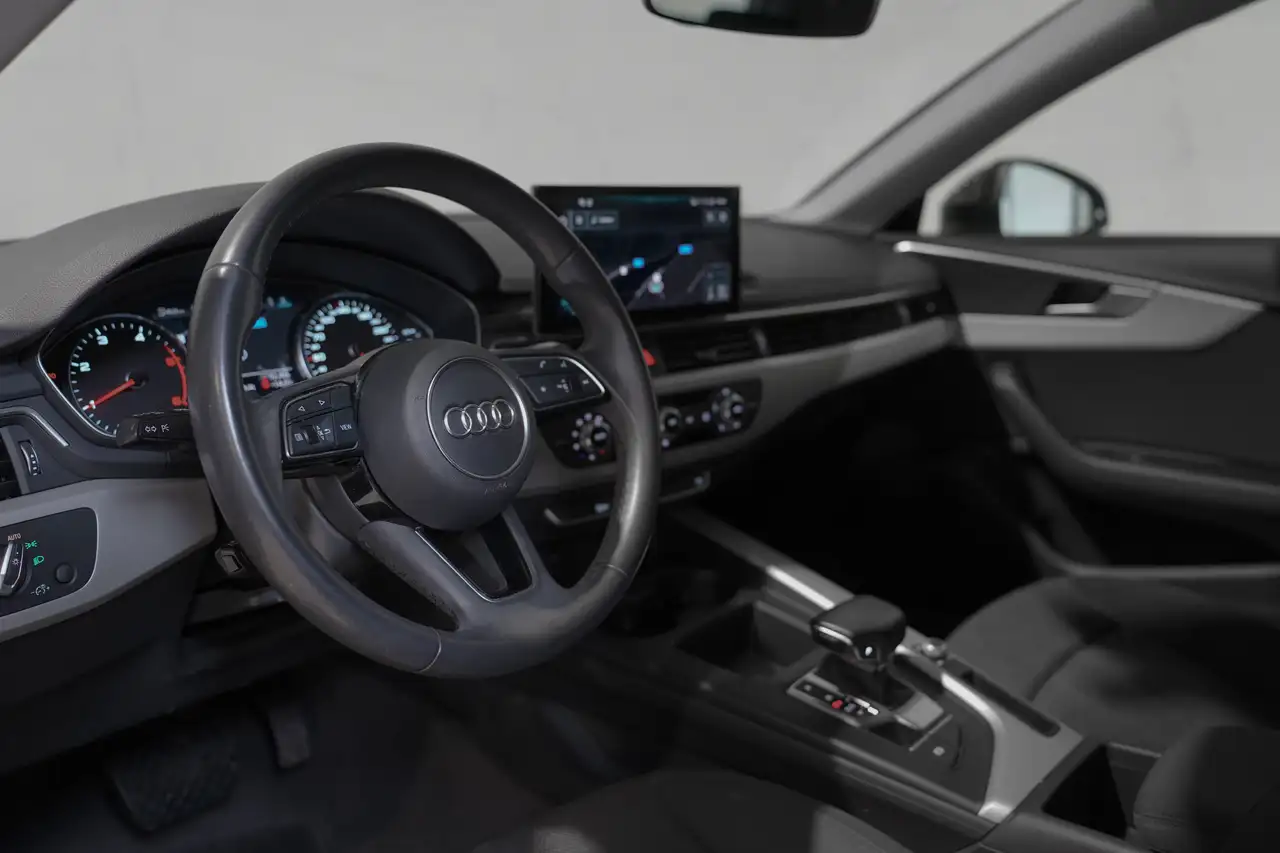 Audi A4 ✖ AUTO | 19' S-LINE | FULL BLACK | S-TRONIC | TVA ✔ 19