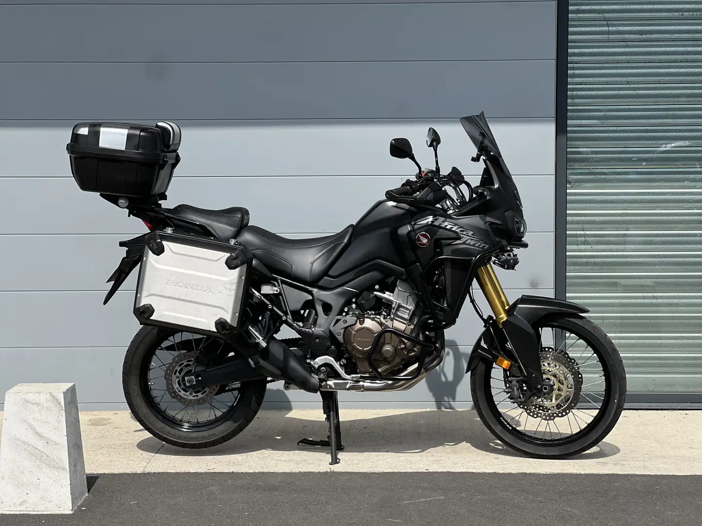 Honda CRF 1000 Noir - 1