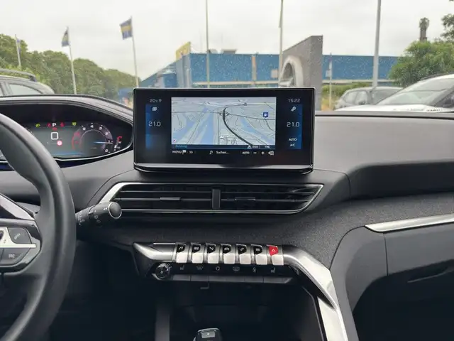 Peugeot 3008 view 9