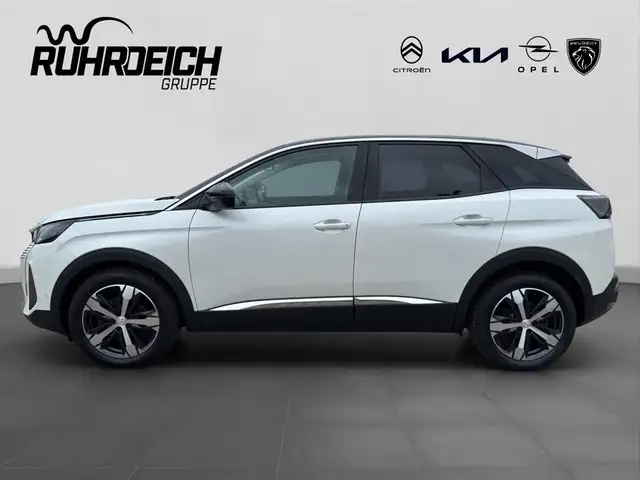 Peugeot 3008 view 2