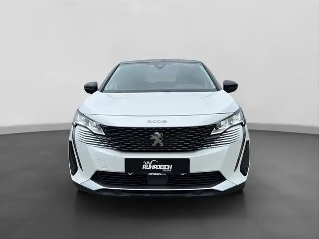 Peugeot 3008 view 3