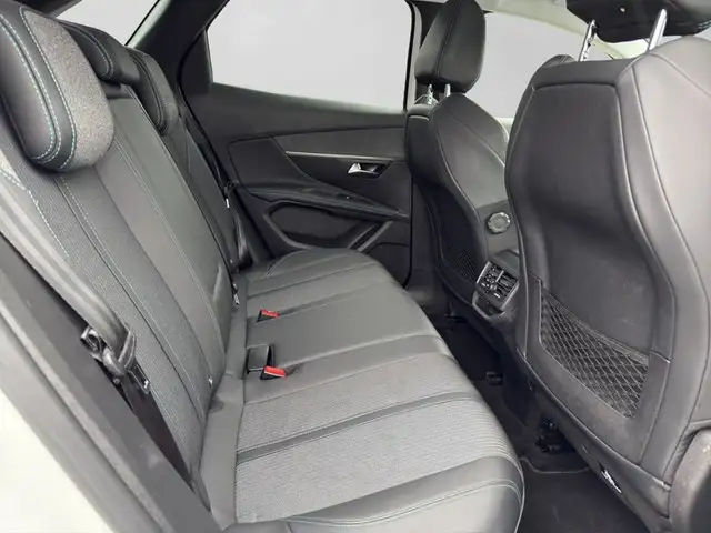 Peugeot 3008 view 12