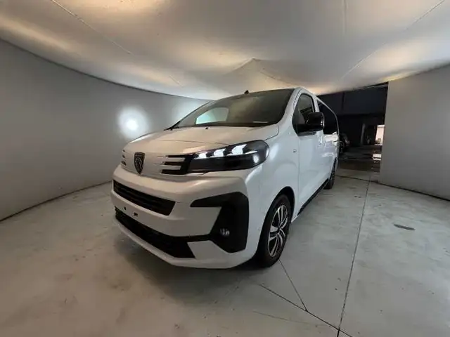 Peugeot Traveller BlueHDi 180 S&S EAT8 Long Business Vip