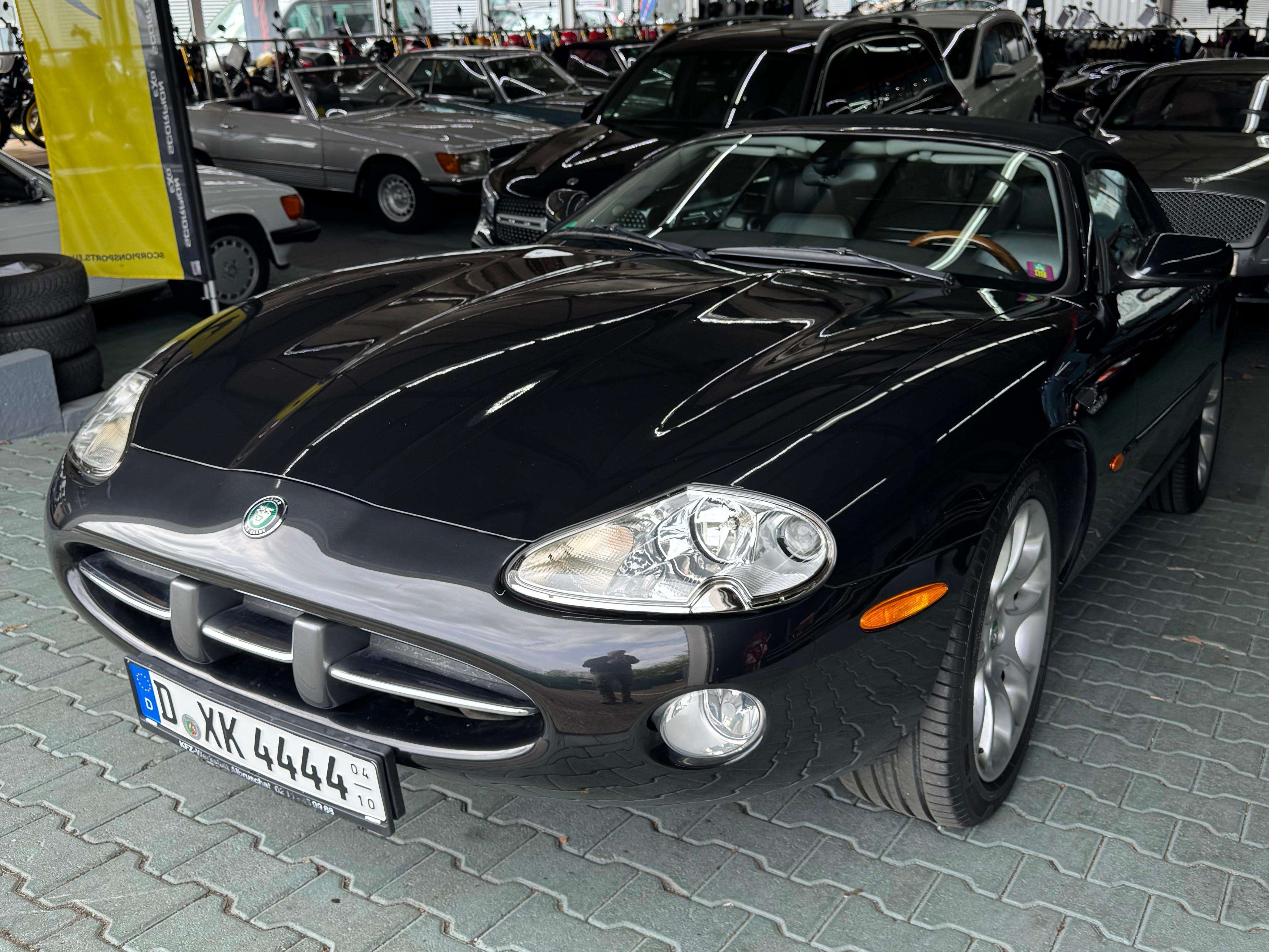 Second hand Jaguar Xk8 