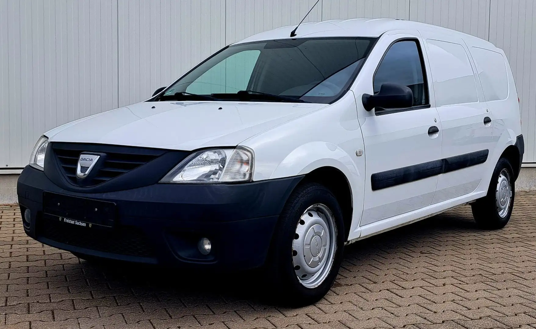 Dacia Logan Express + Tüv neu + LKW - Zulassung Weiß - 2