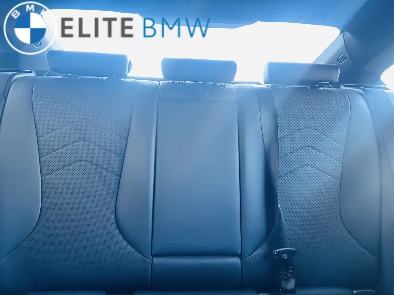 BMW 2 Series снимка BMW 2 Series