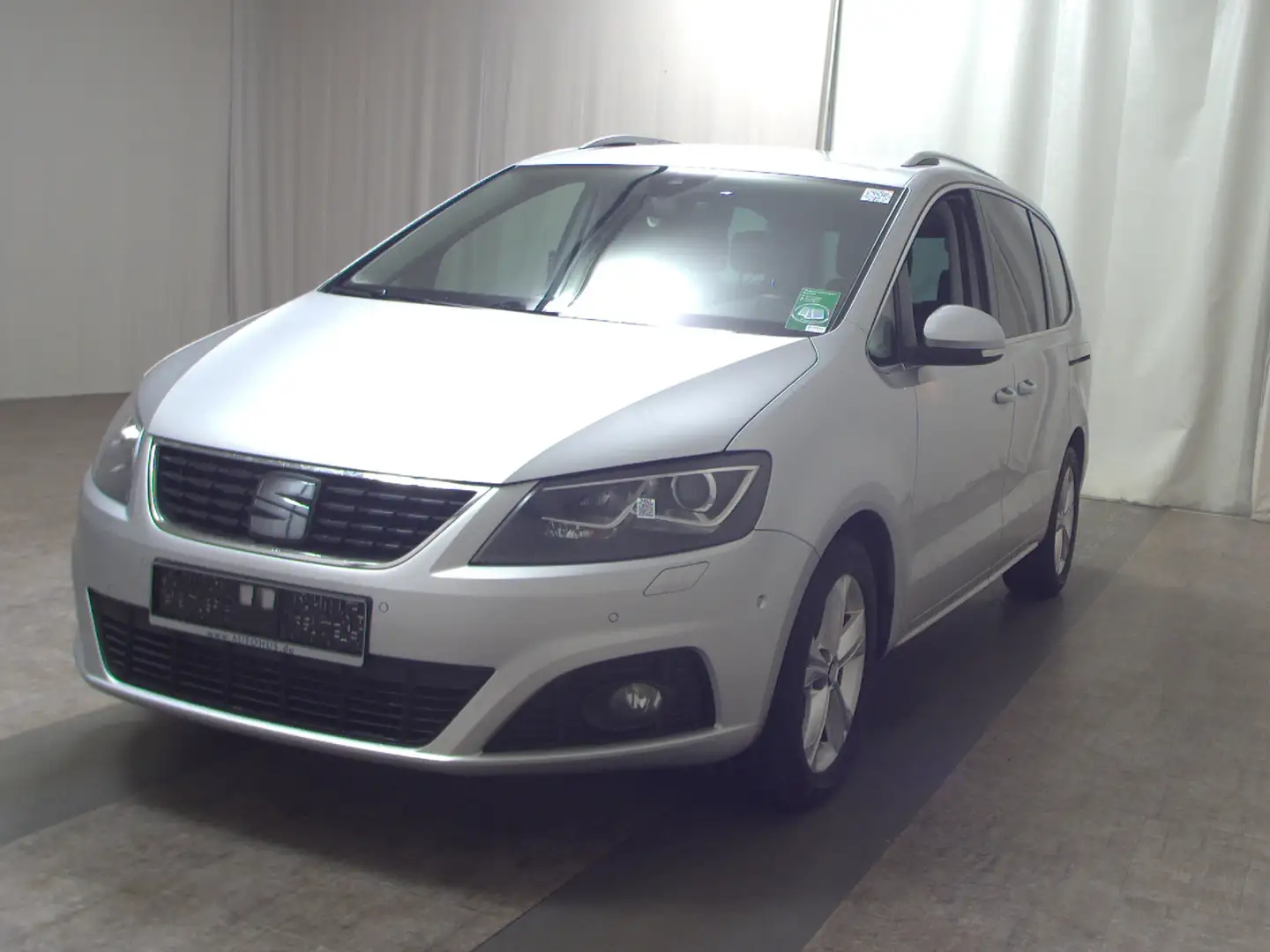 SEAT Alhambra 2.0 TDI Xcellence Navi Xexon AHK RFK Silber - 2