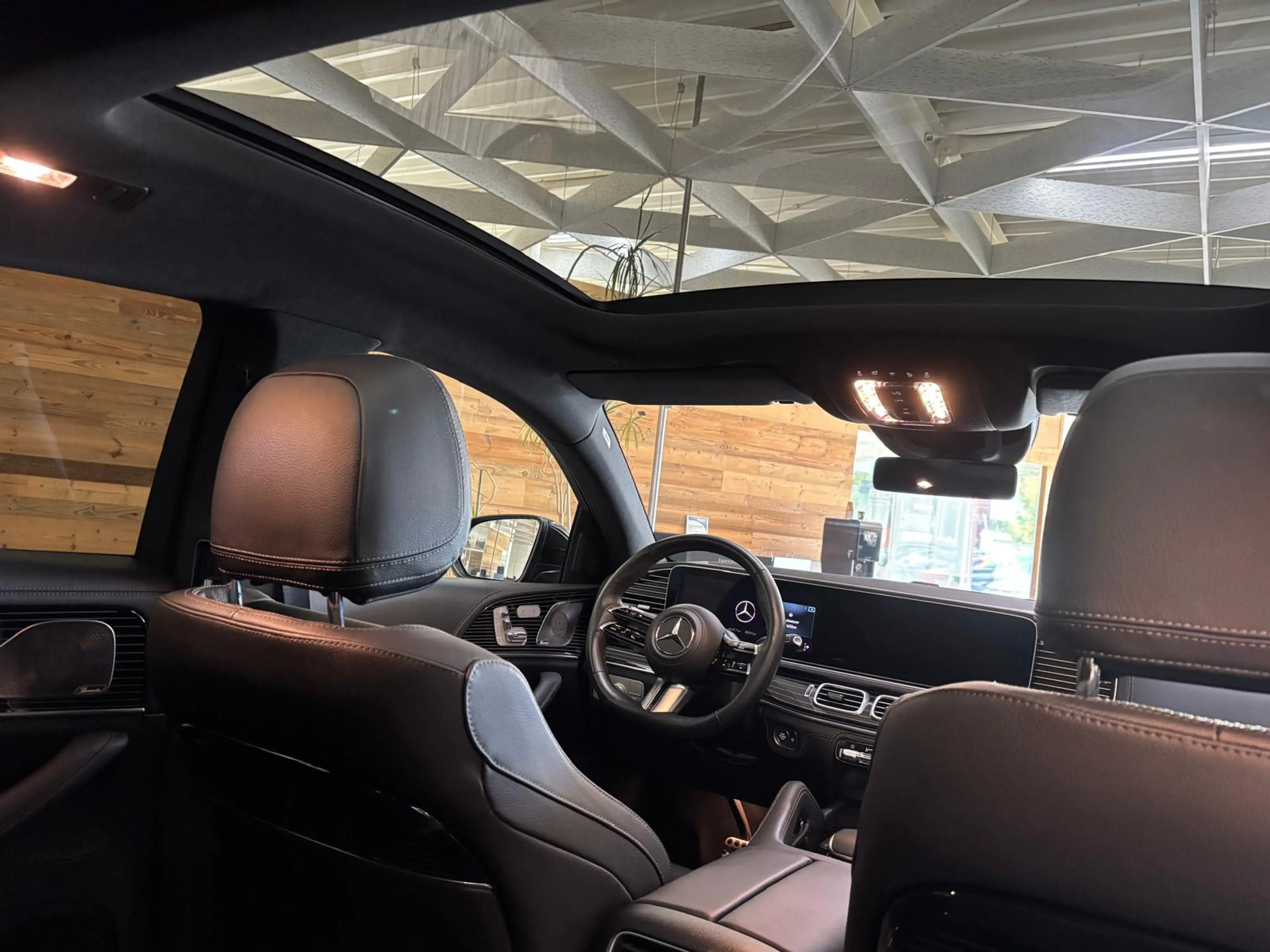 Mercedes-Benz G GLE 300d 4Matic AMG Standheizung Burmester — photo 14
