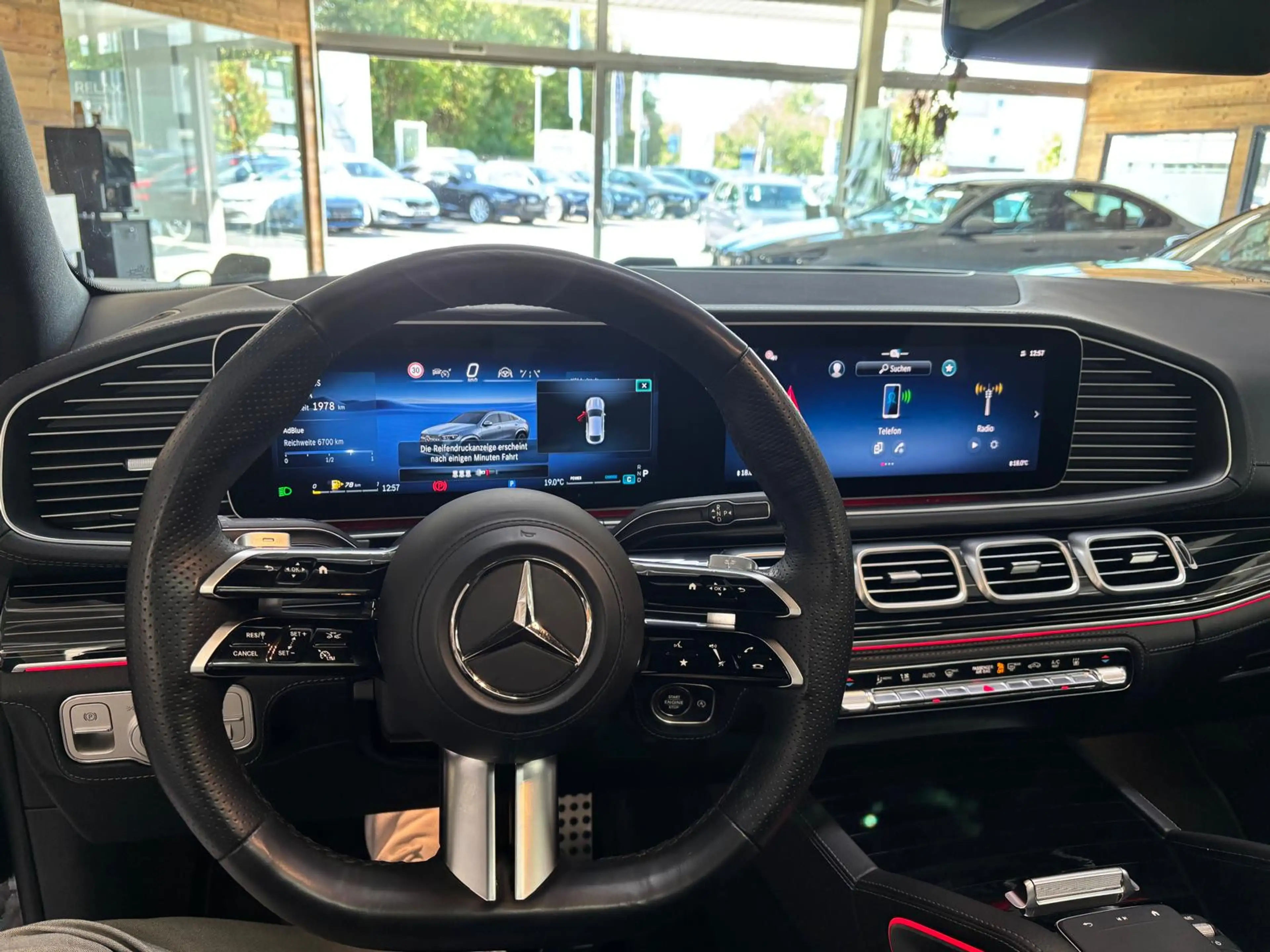 Mercedes-Benz G GLE 300d 4Matic AMG Standheizung Burmester — photo 11