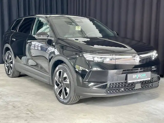 Opel Grandland view 2