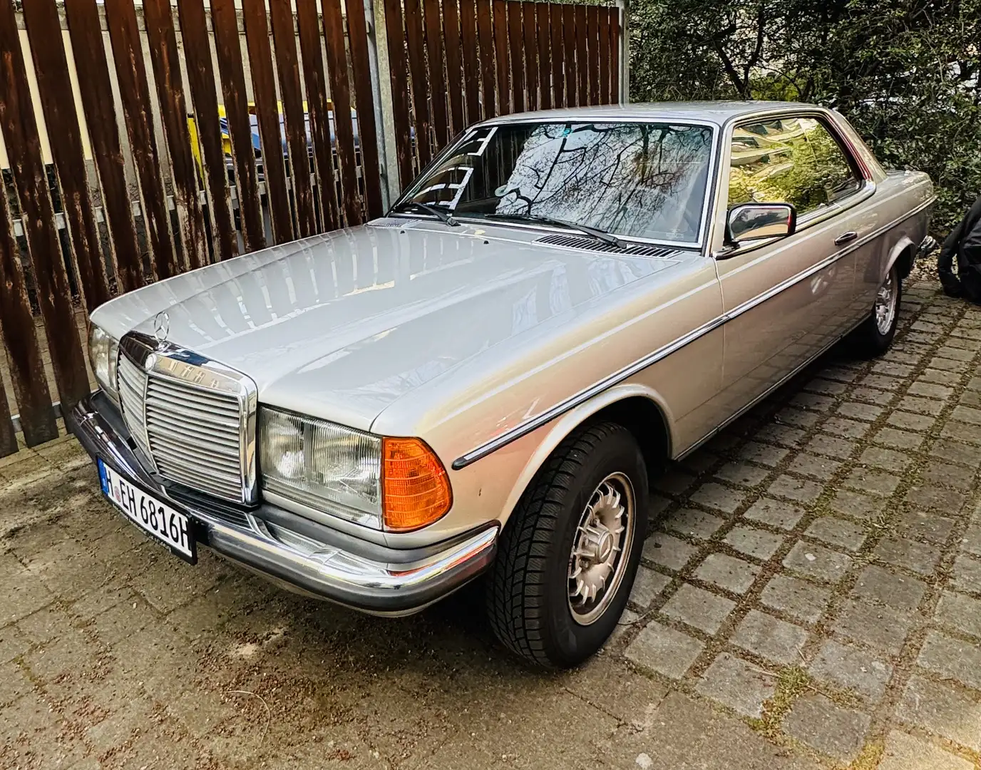 Mercedes-Benz CE 280 Coupe - 1