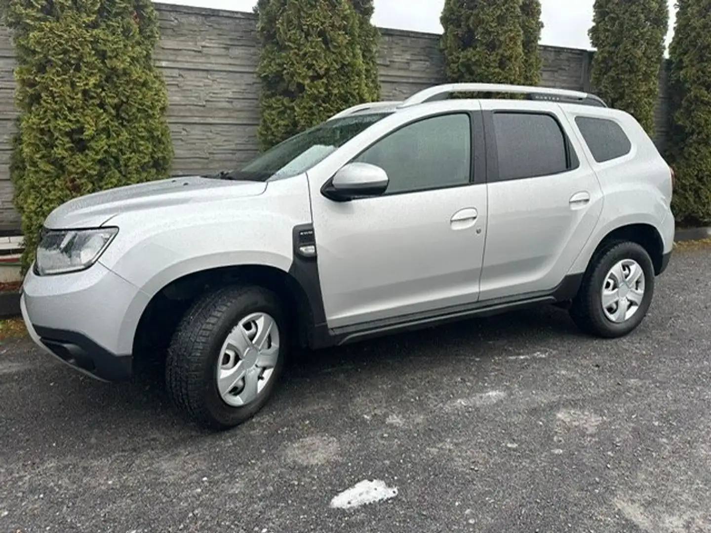 Dacia Duster Comfort 4WD*Pickerl NEU Silber - 1