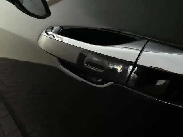 Audi A6 view 14
