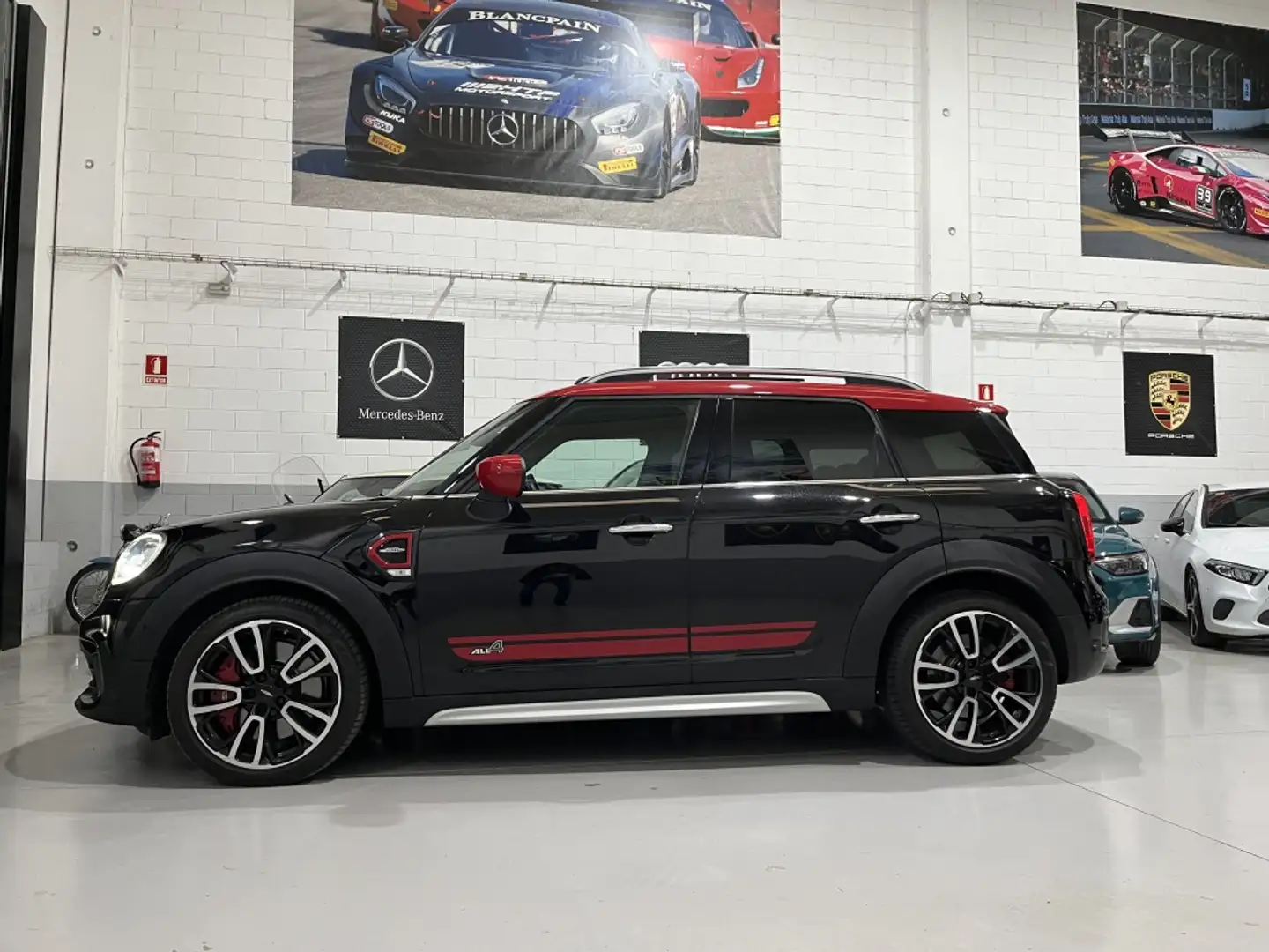 MINI John Cooper Works Countryman ALL4 AUT. Negro - 1