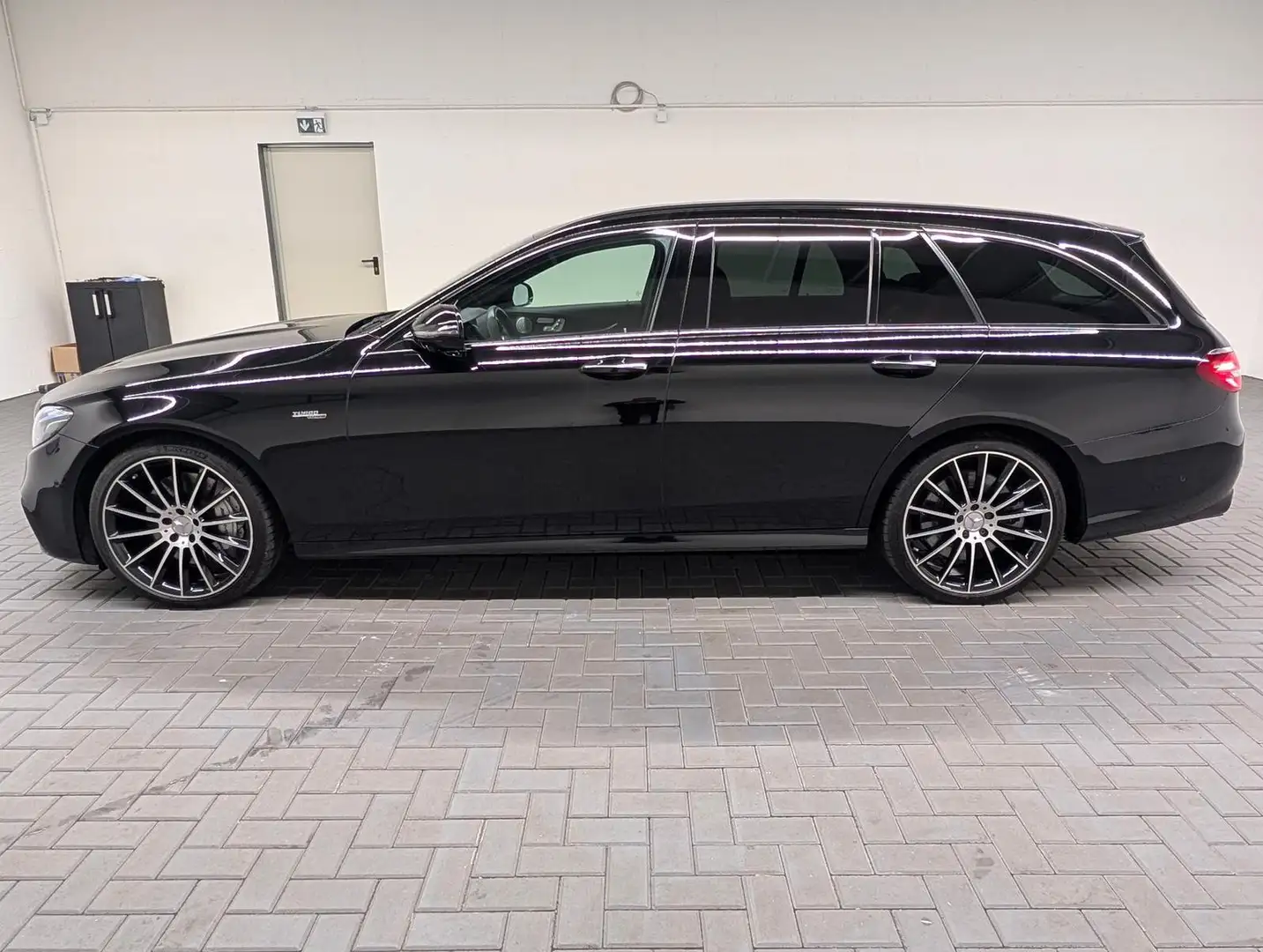 Mercedes-Benz E 53 AMG T 4Matic+ DAB/4xSHZ/360°/AHK/Carplay Schwarz - 2