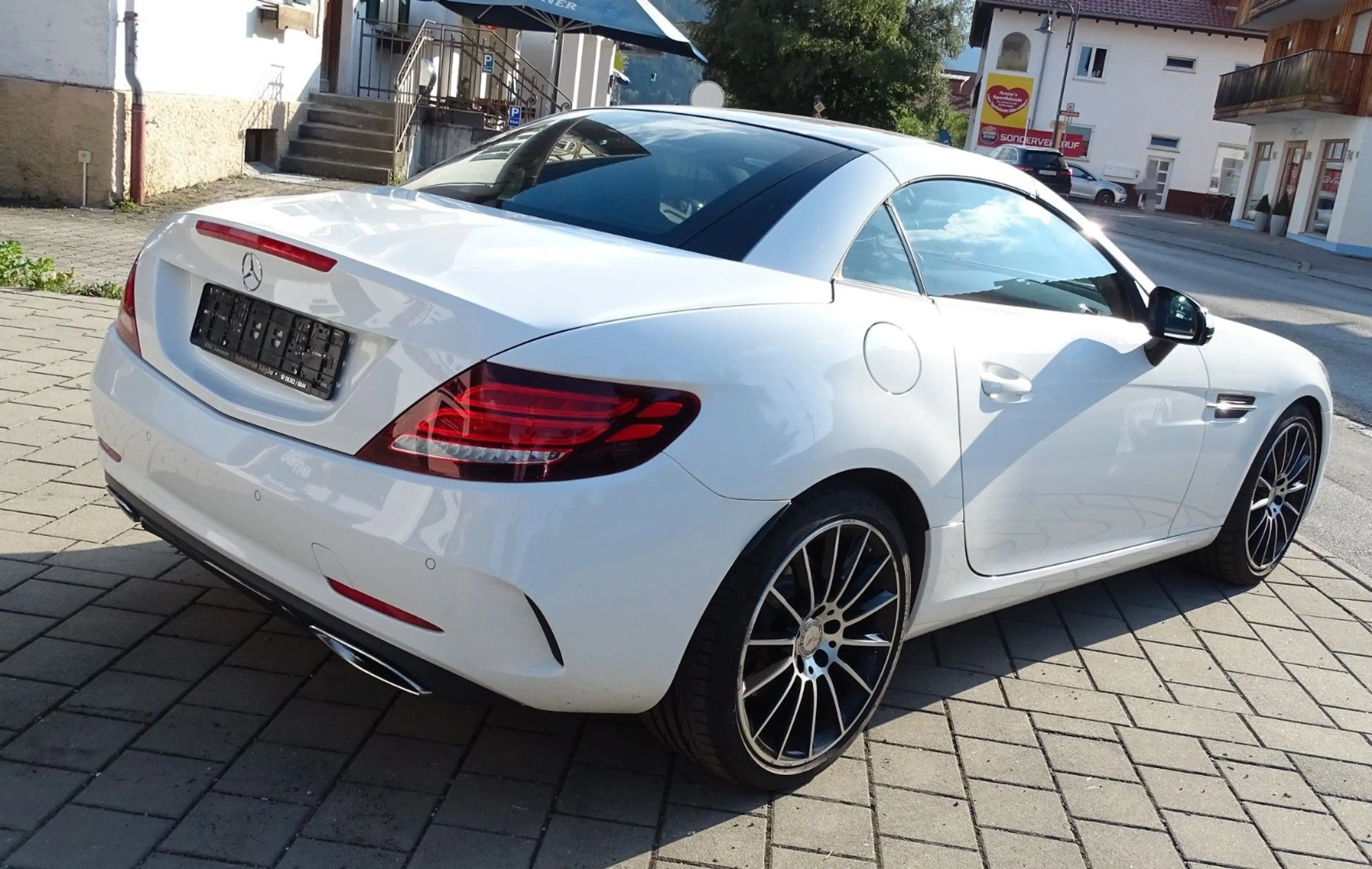 Mercedes-Benz SLC 200 SLC Roadster Pano AMG-Line — photo 7