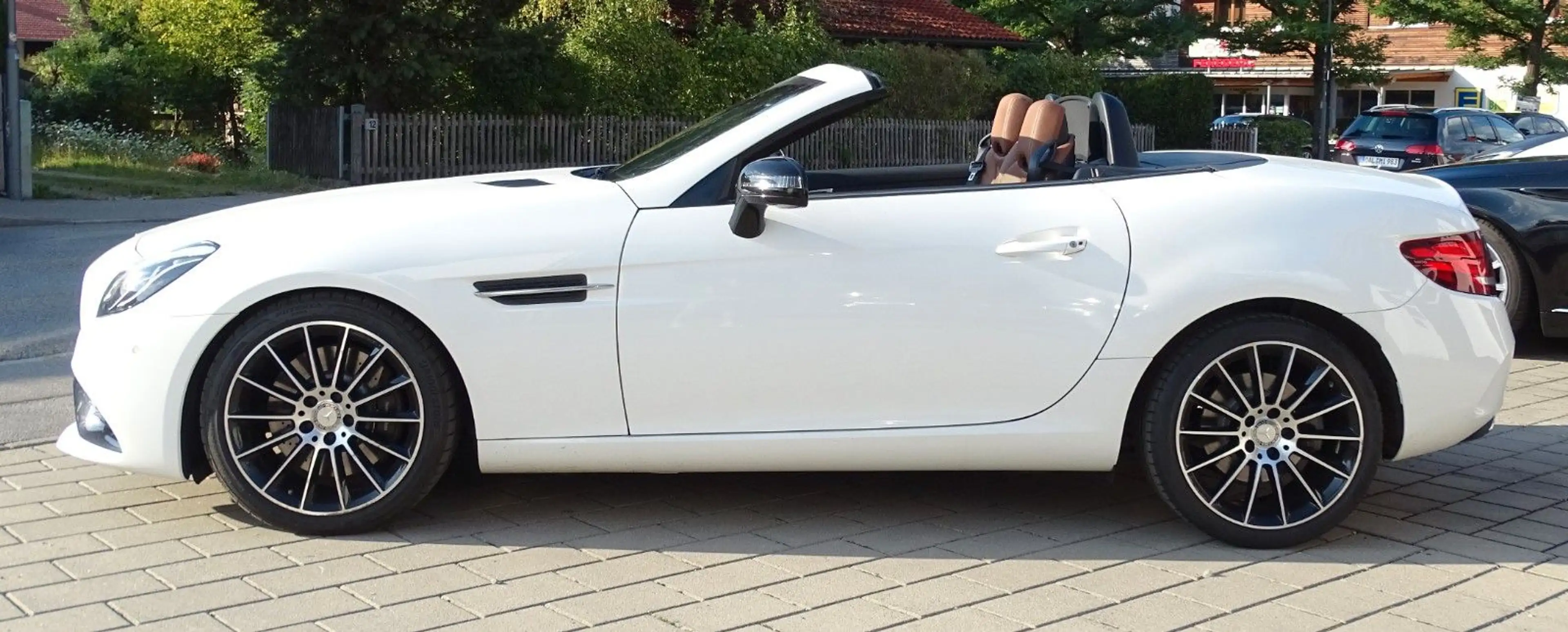 Mercedes-Benz SLC 200 SLC Roadster Pano AMG-Line — photo 10