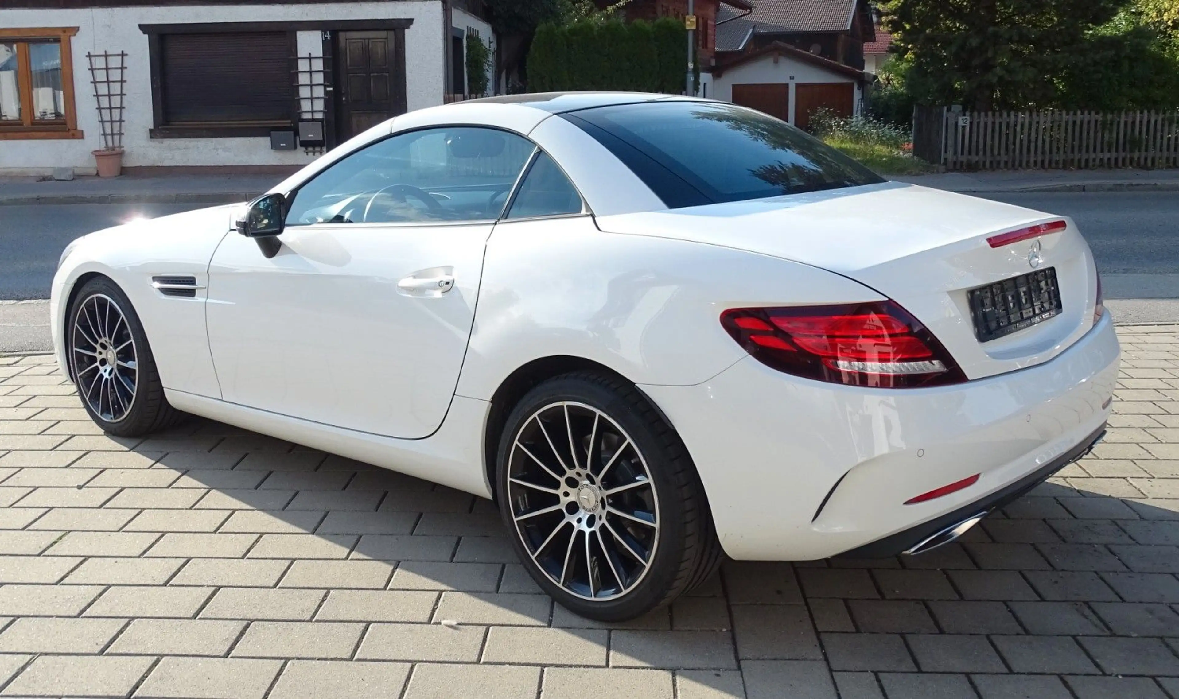 Mercedes-Benz SLC 200 SLC Roadster Pano AMG-Line — photo 5