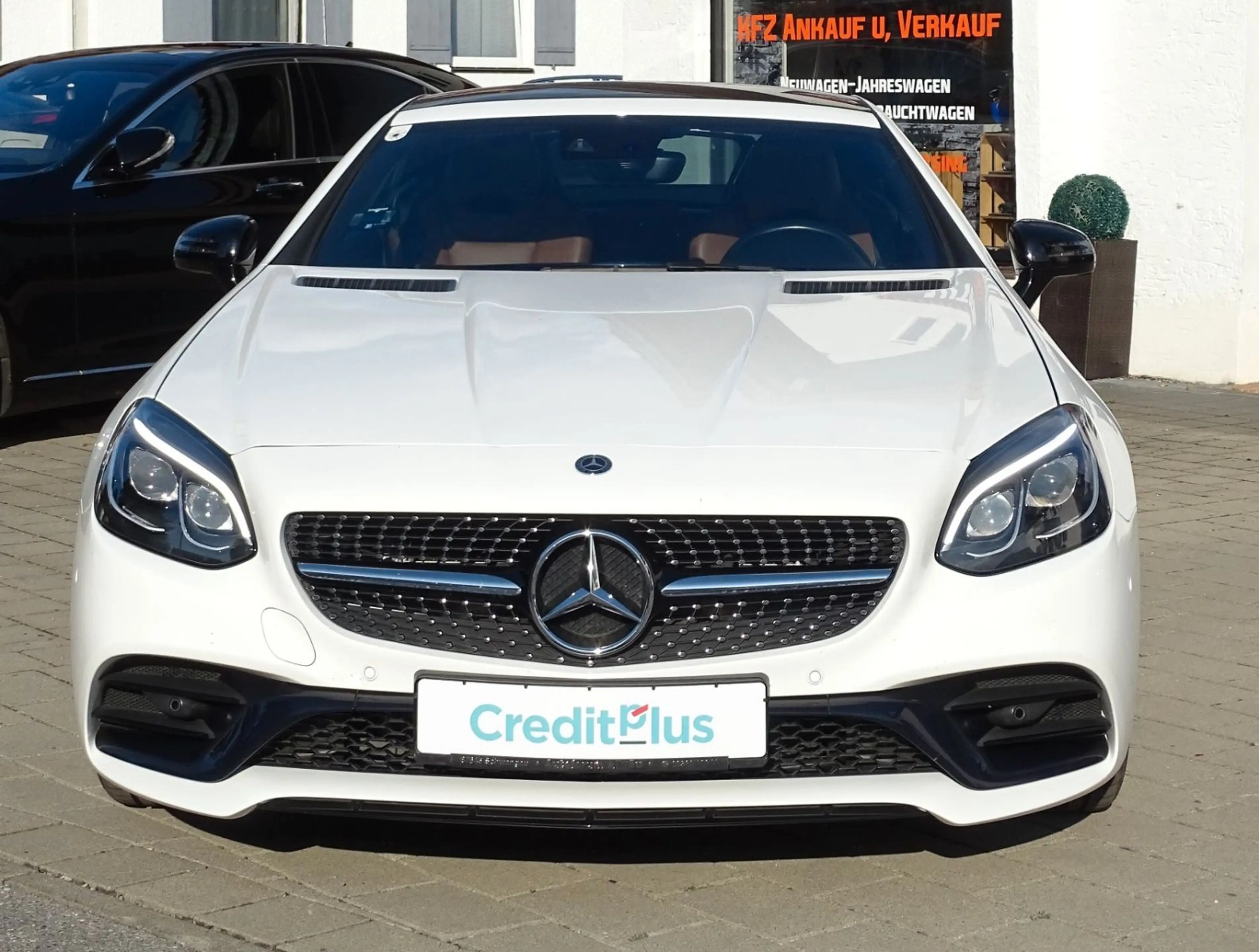 Mercedes-Benz SLC 200 SLC Roadster Pano AMG-Line — photo 3