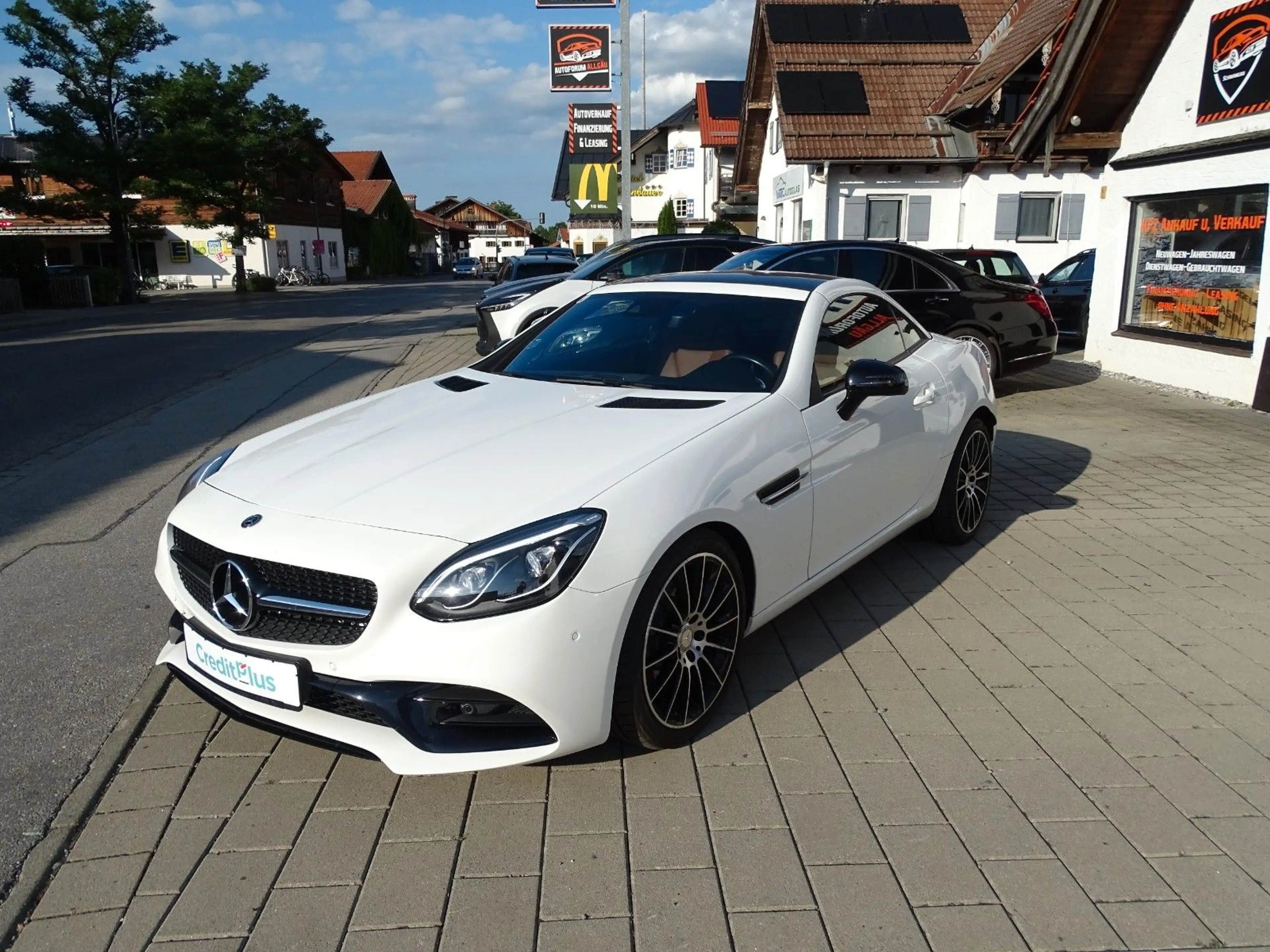 Mercedes-Benz SLC 200 SLC Roadster Pano AMG-Line — photo 6