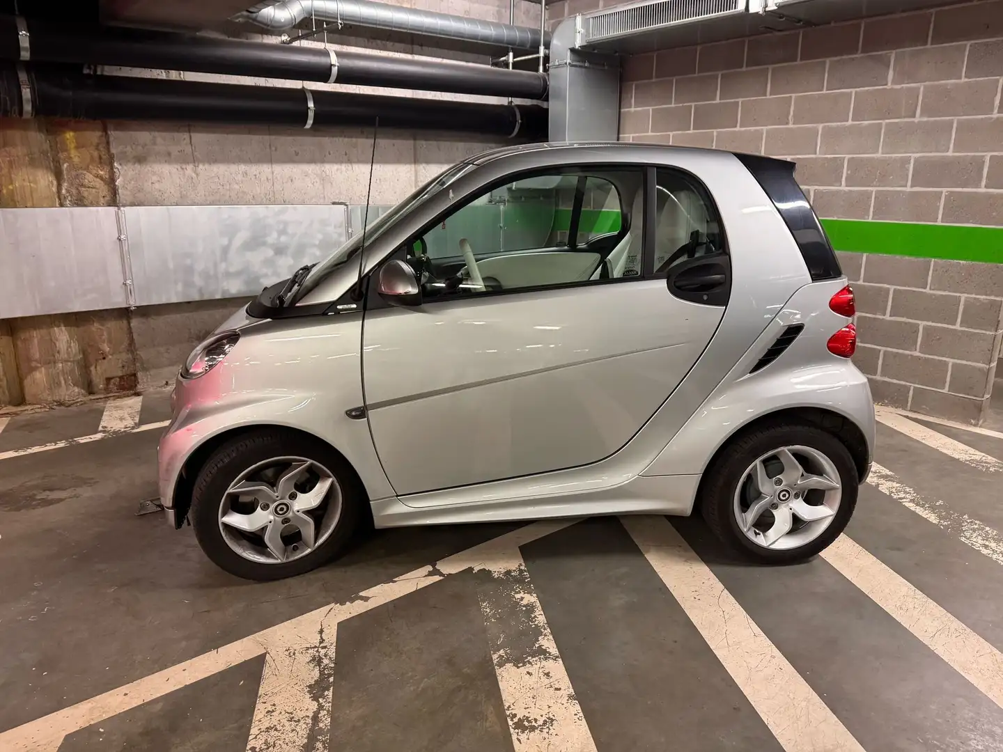 smart forTwo Coupe 1.0 Turbo Edition BoConcept Softouch Zilver - 2