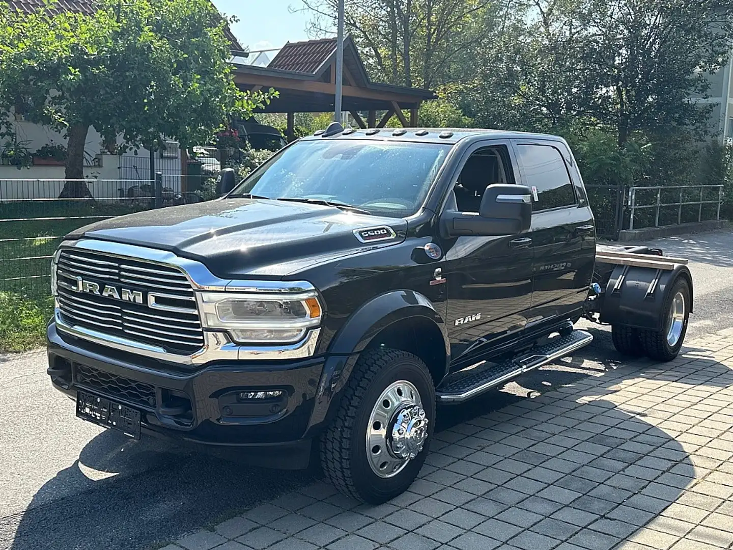 RAM Chassis Cab 2024 RAM 5500 Crew Cab Laramie 6,7L... Negro - 1